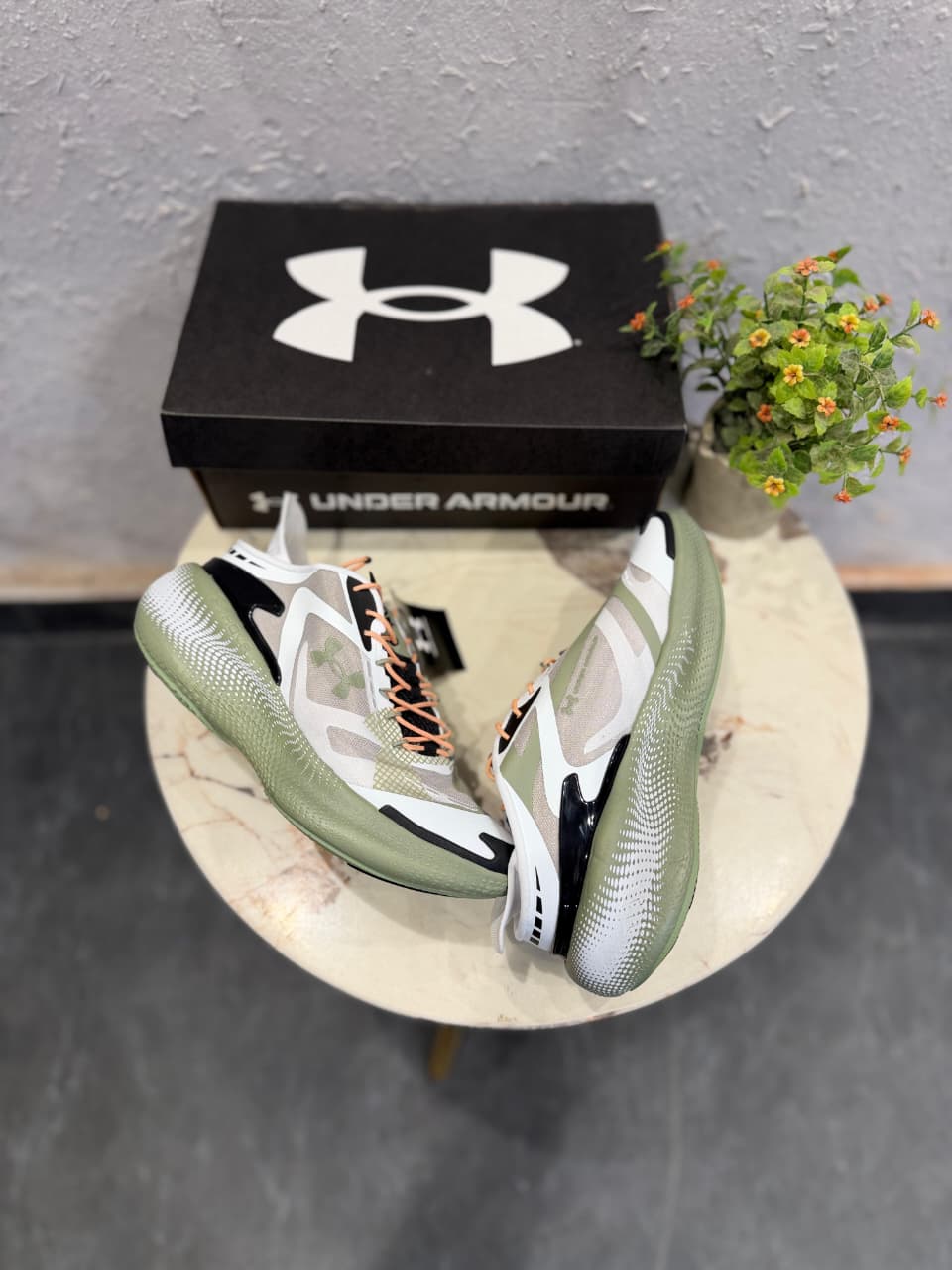 UNDER ARMOUR ECHO SLIPSPEED 4 COLORS