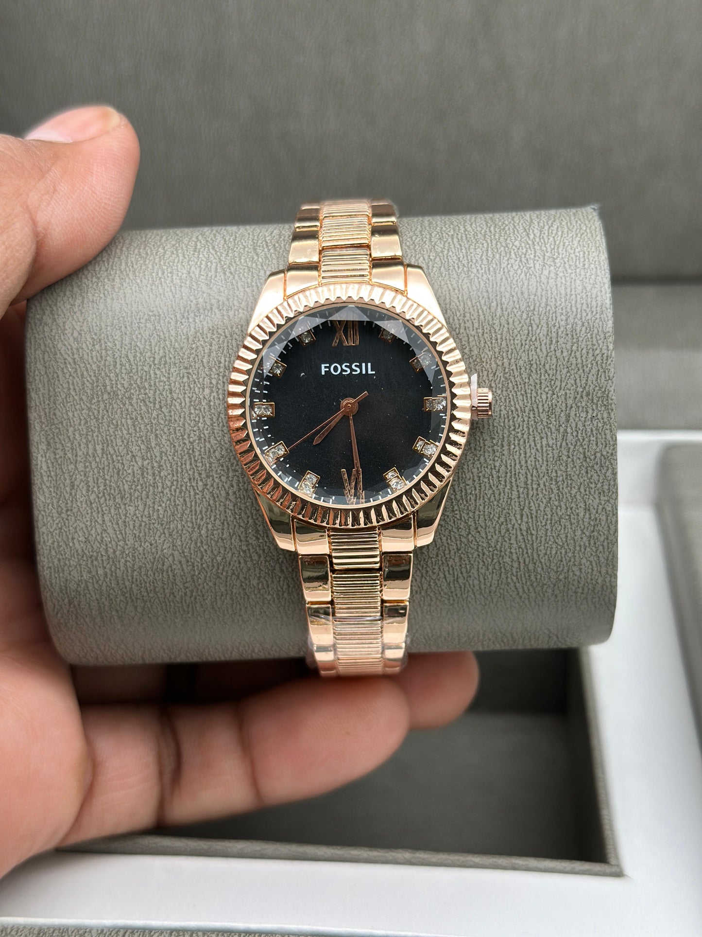 FOSSIL LADIES WATCH