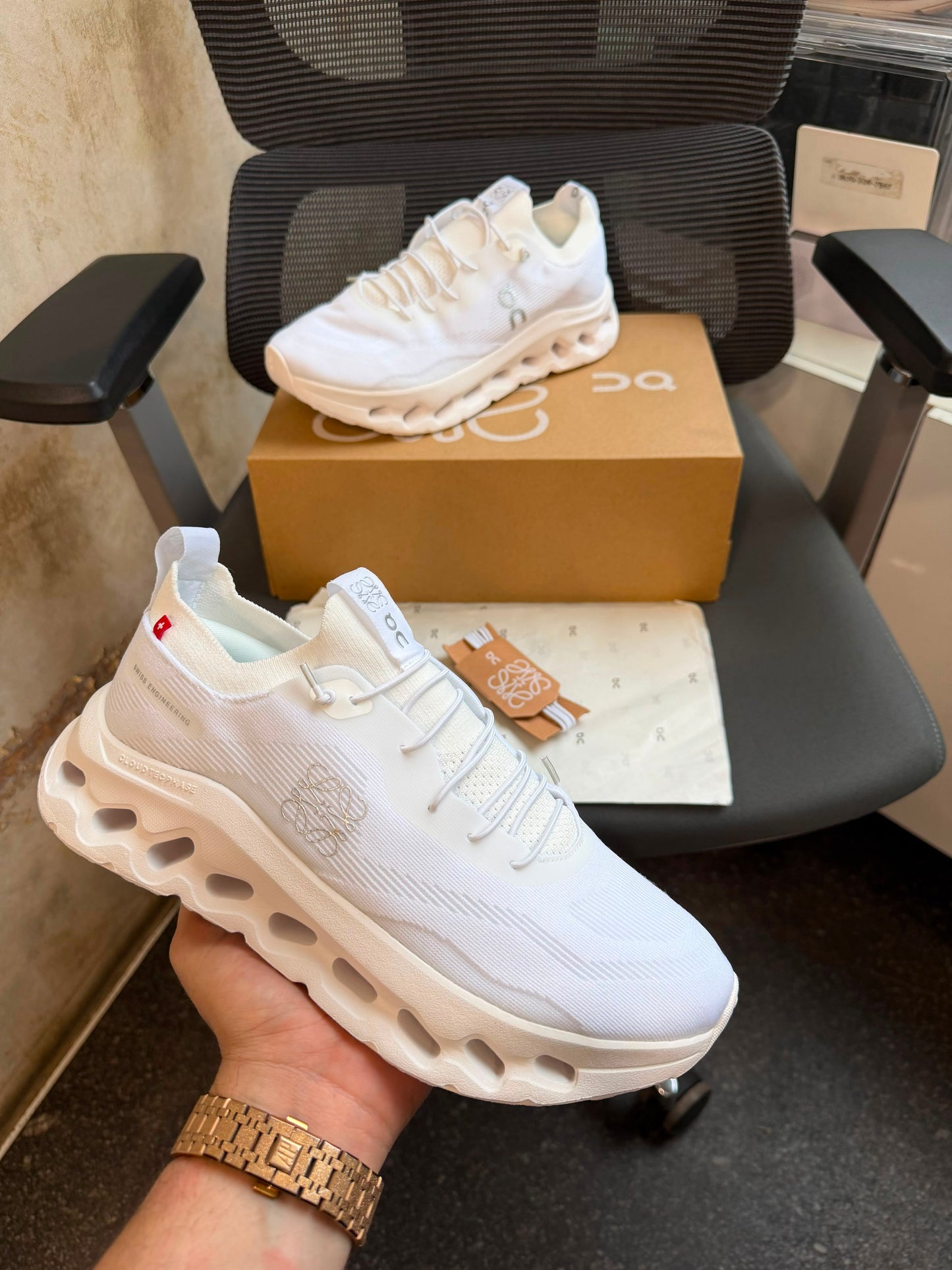 LOEWE X ON CLOUDTILT ALL WHITE