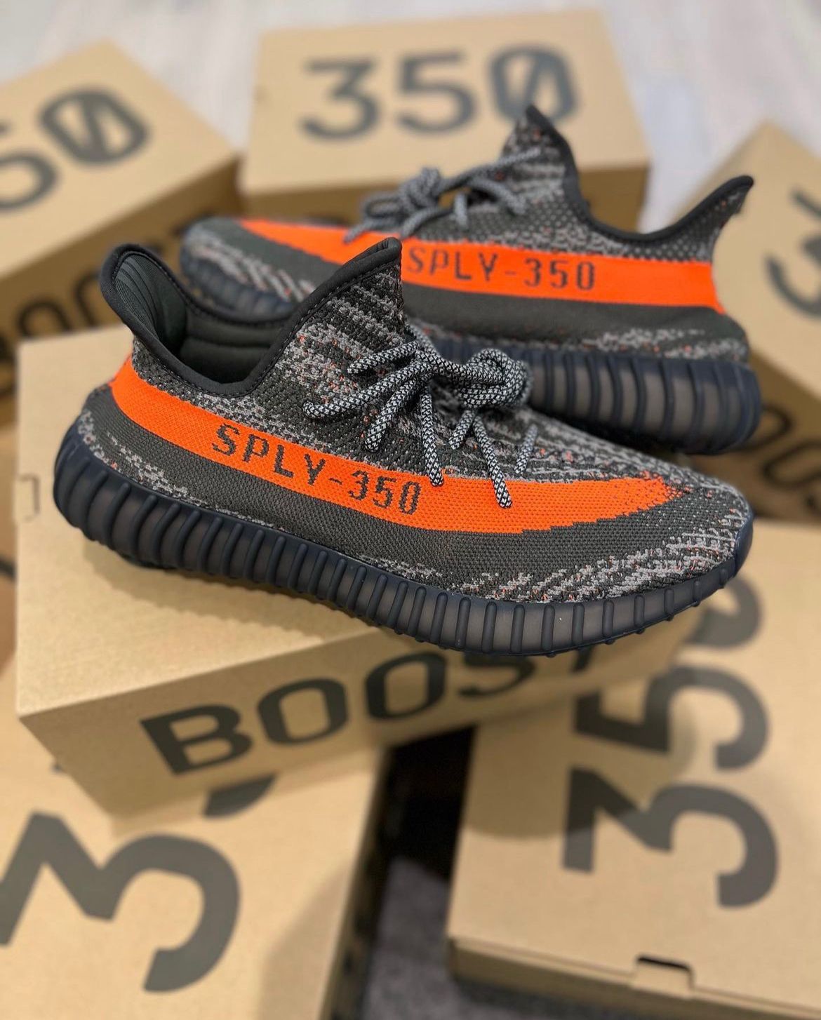 ADIDAS YEEZY BOOST 350 V2 BELUGA