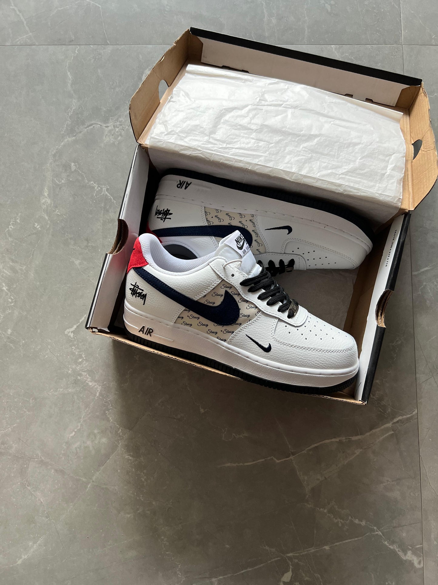 NIKE AIRFORCE  ONE