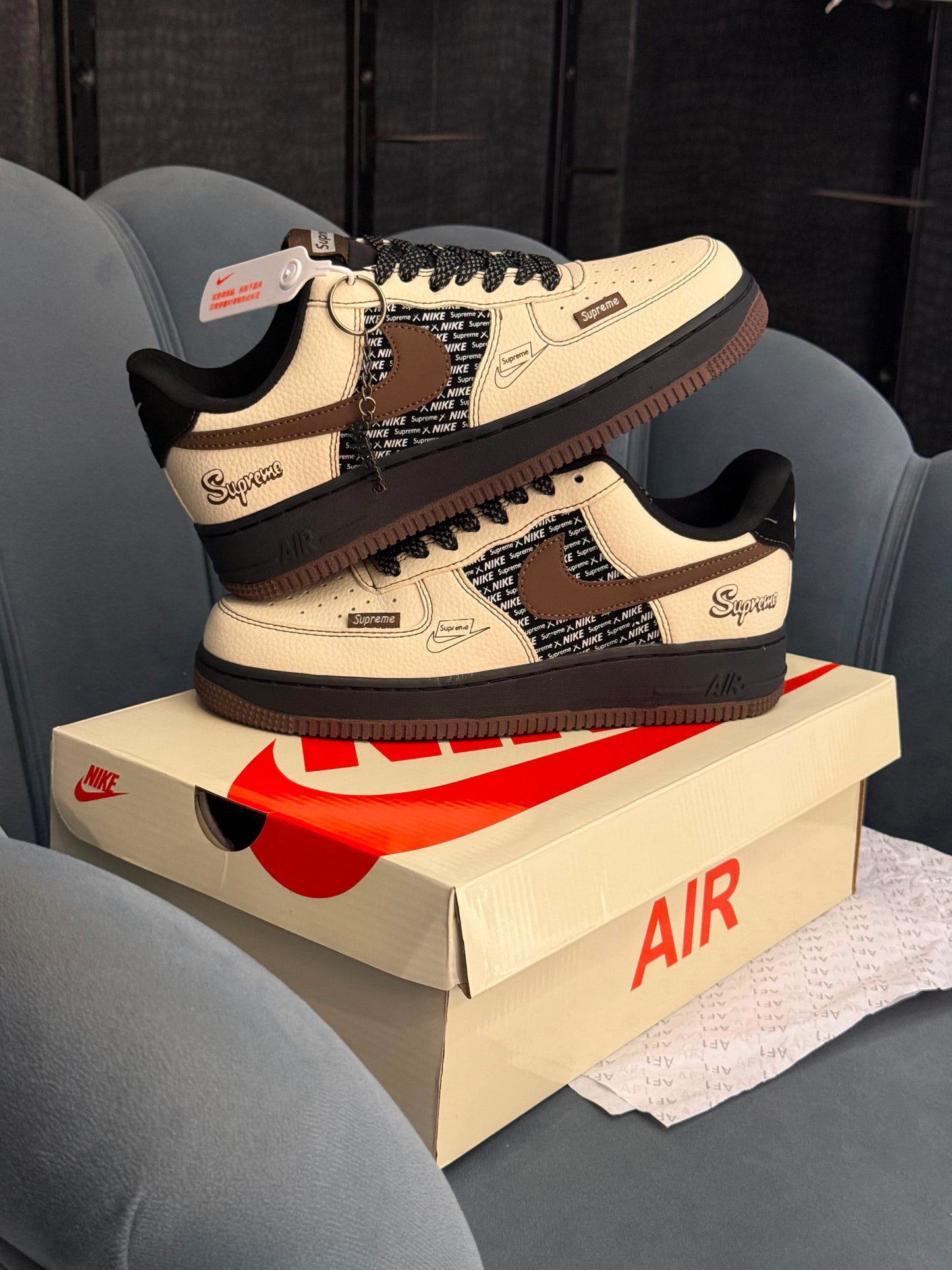 NIKE AIRFORCE X SUPREME 2026
