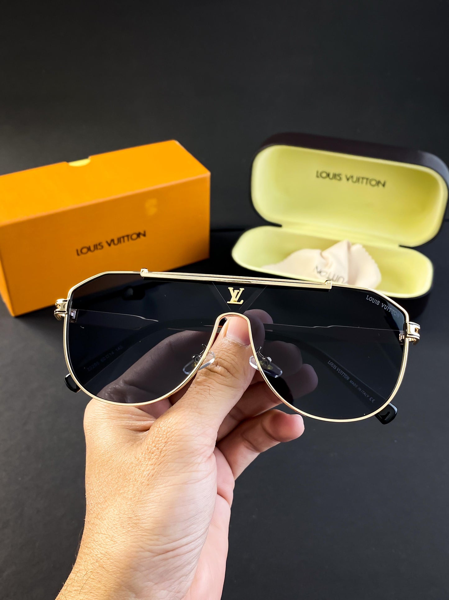 LOUIS VUITTON SUNGLASSES