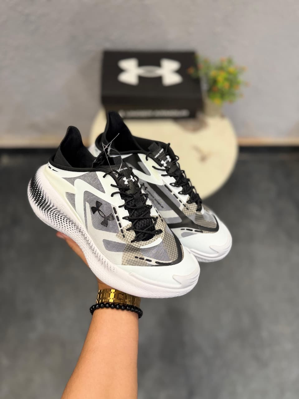 UNDER ARMOUR ECHO SLIPSPEED 4 COLORS