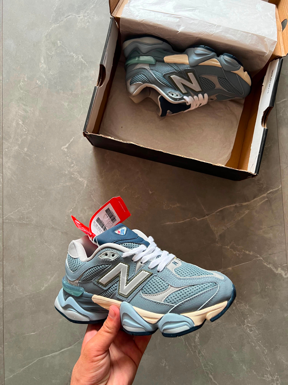 NEW BALANCE 9060