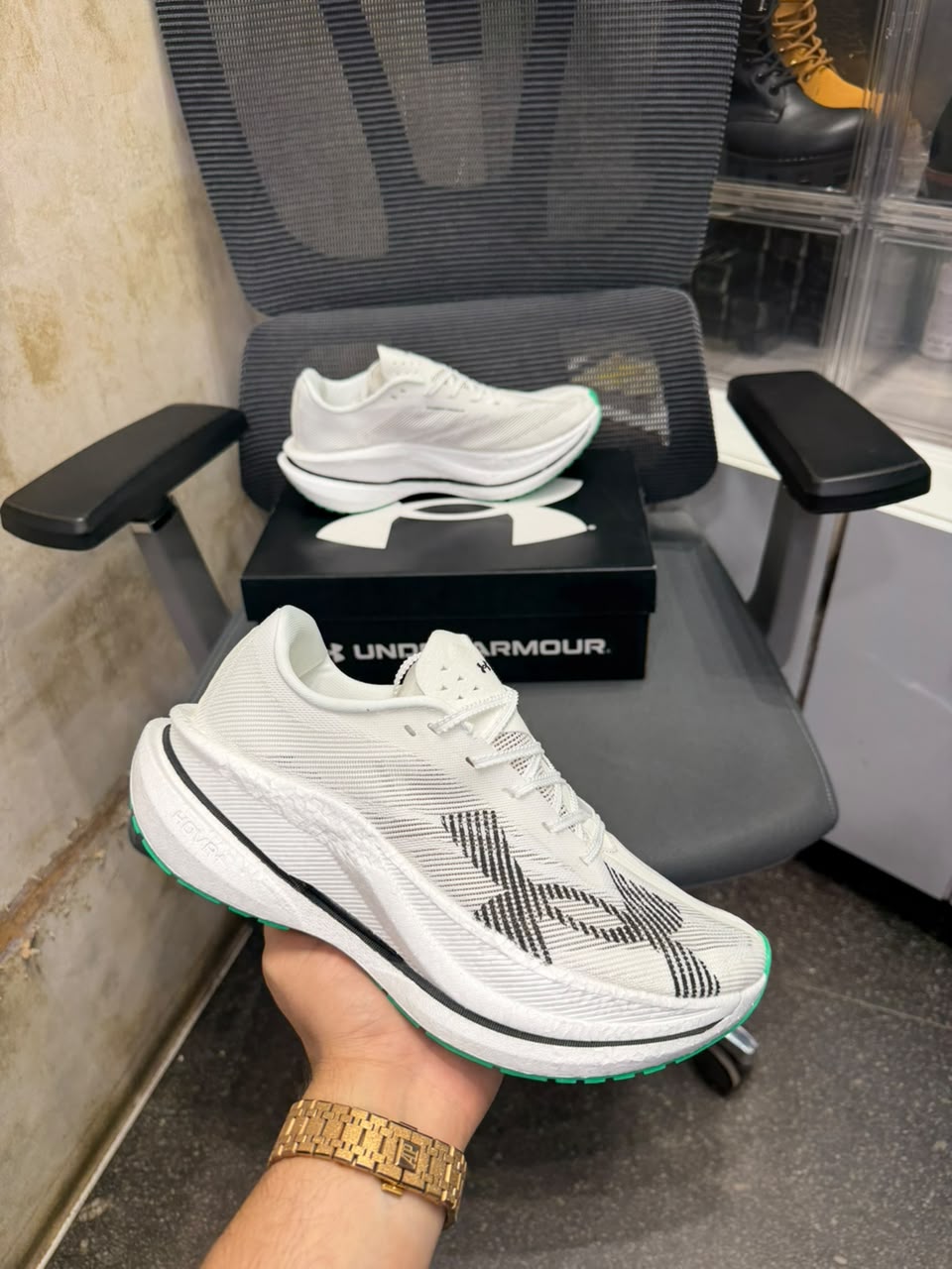 UNDER ARMOUR VELOCITY ELITE  RUNNING SHOE