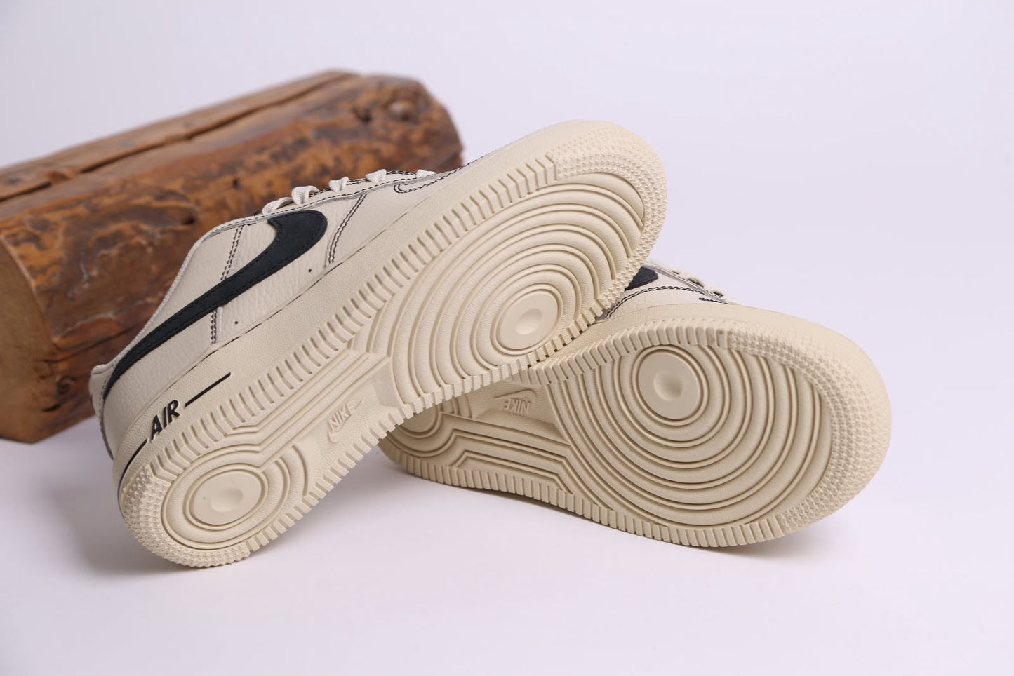 NIKE AIRFORCE ONE KHAKI ESSENTIAL