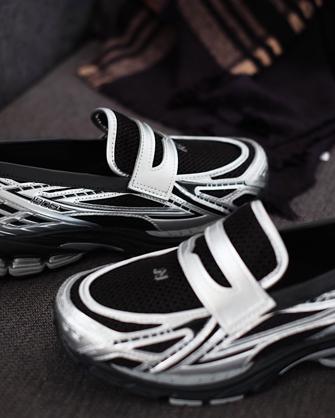 NEW BALANCE 1906L SILVER METALLIC