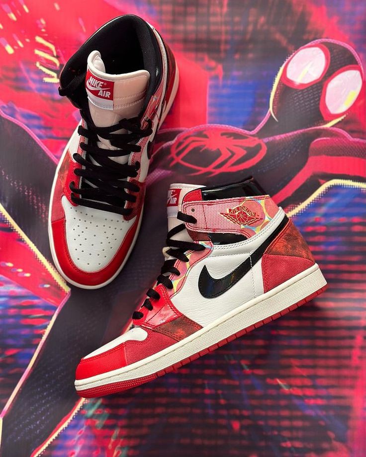 AIR JORDAN 1 x MARVEL SPIDERMAN ACROSS THE SPIDER VERSE U.A