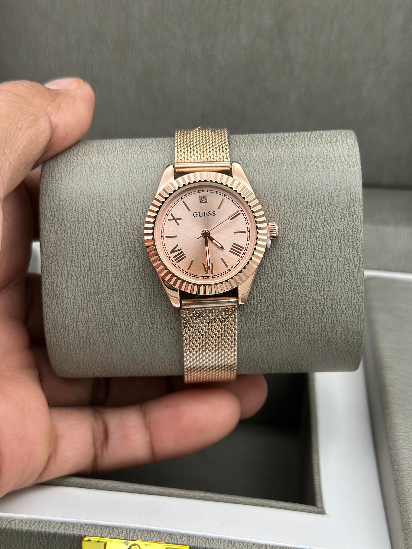 GUESS LADDIES WATCH