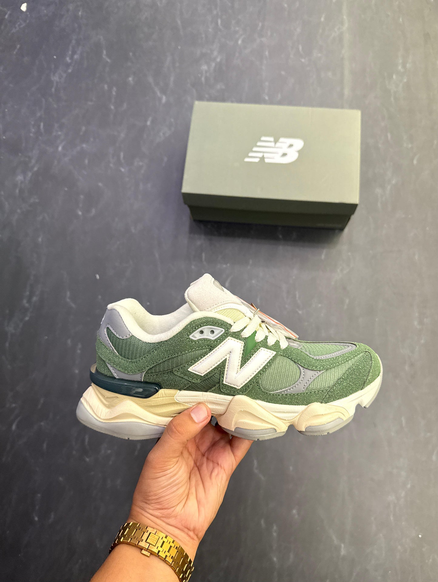 NEW BALANCE 9060 NORI GREEN