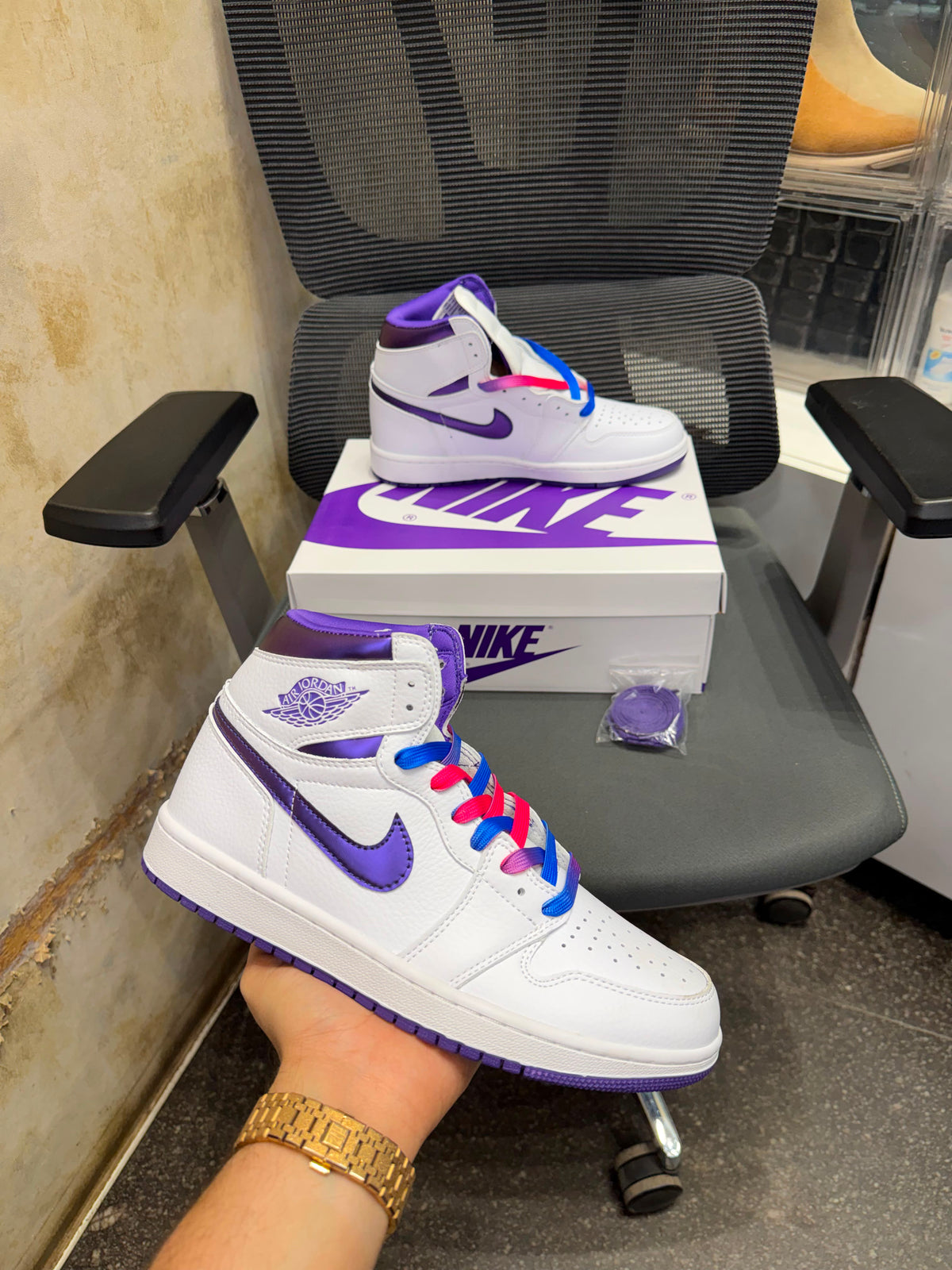 NIKE AIR JORDAN 1 RETRO HIGH COURT PURPLE