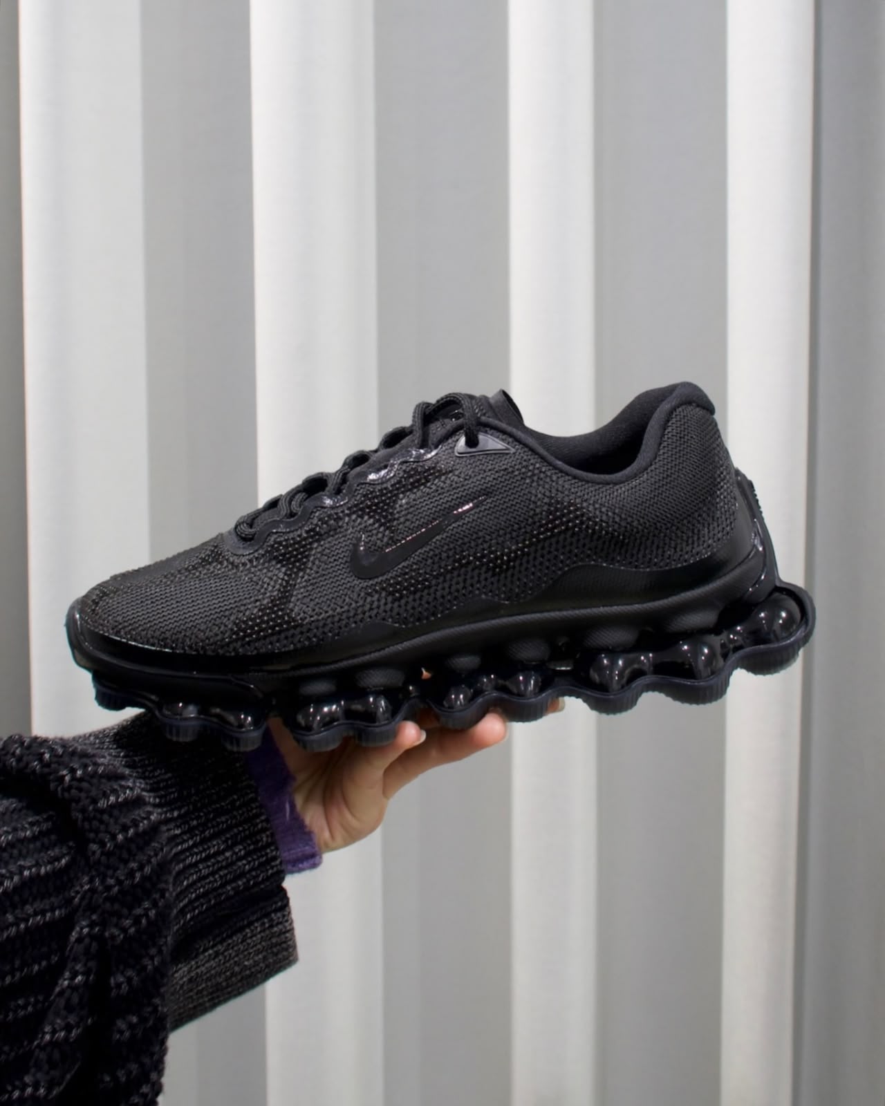 NIKE AIR LIQUID MAX POISON DART FROG AND TRIPLE BLACK
