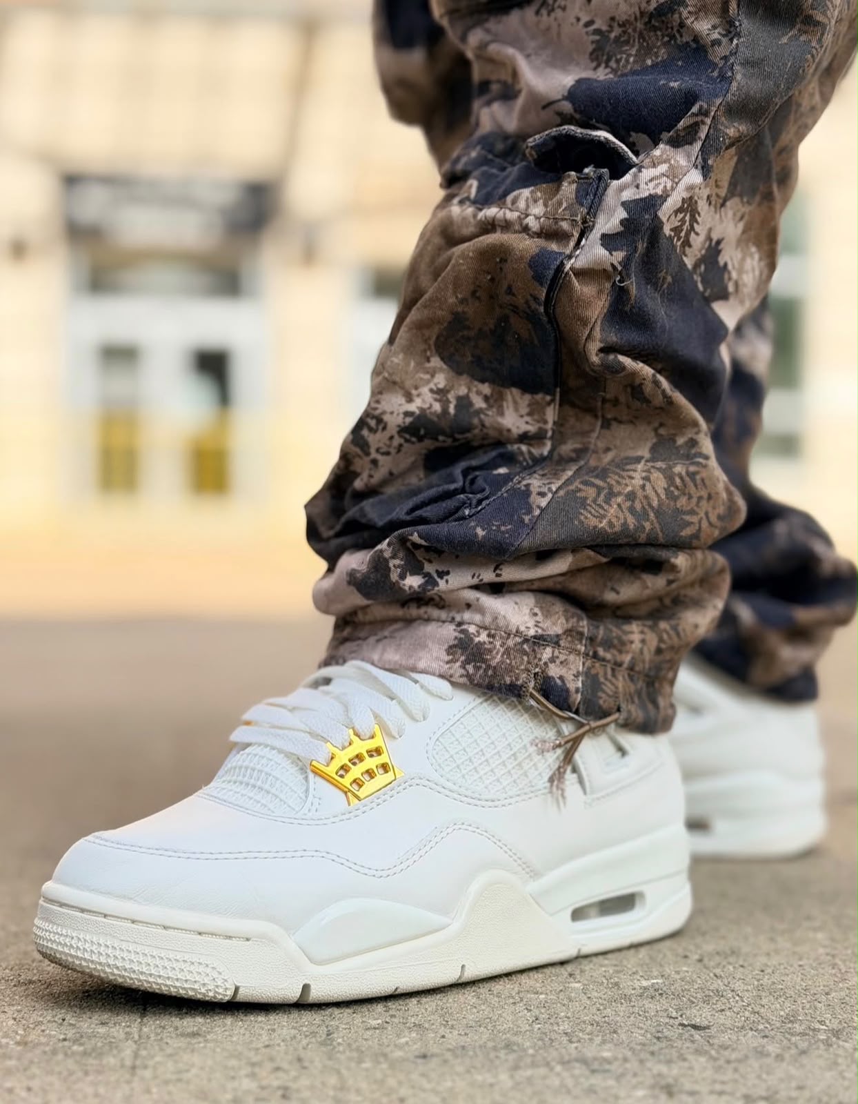 NIKE AIR JORDAN 4 RETRO METALLIC GOLD