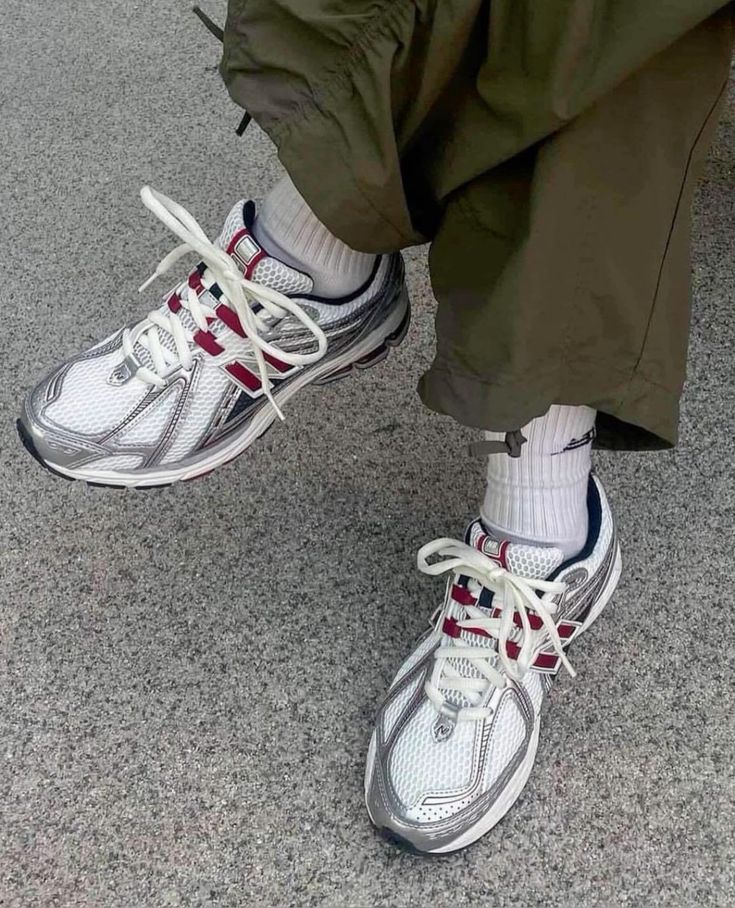 NEW BALANCE 1906R SILVER CLASSIC CRIMSON RED