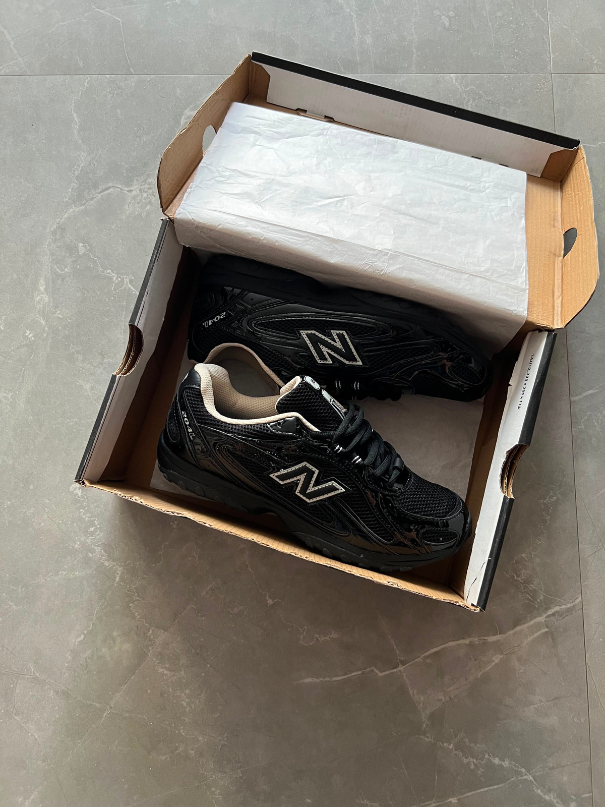 NEW BALANCE 204L