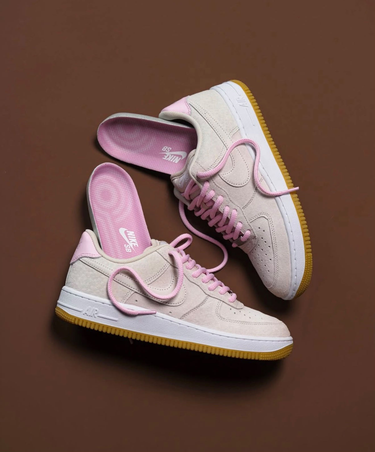 NIKE AIR FORCE 1 LOW SBLIGHT OREWOOD BROWN PINK