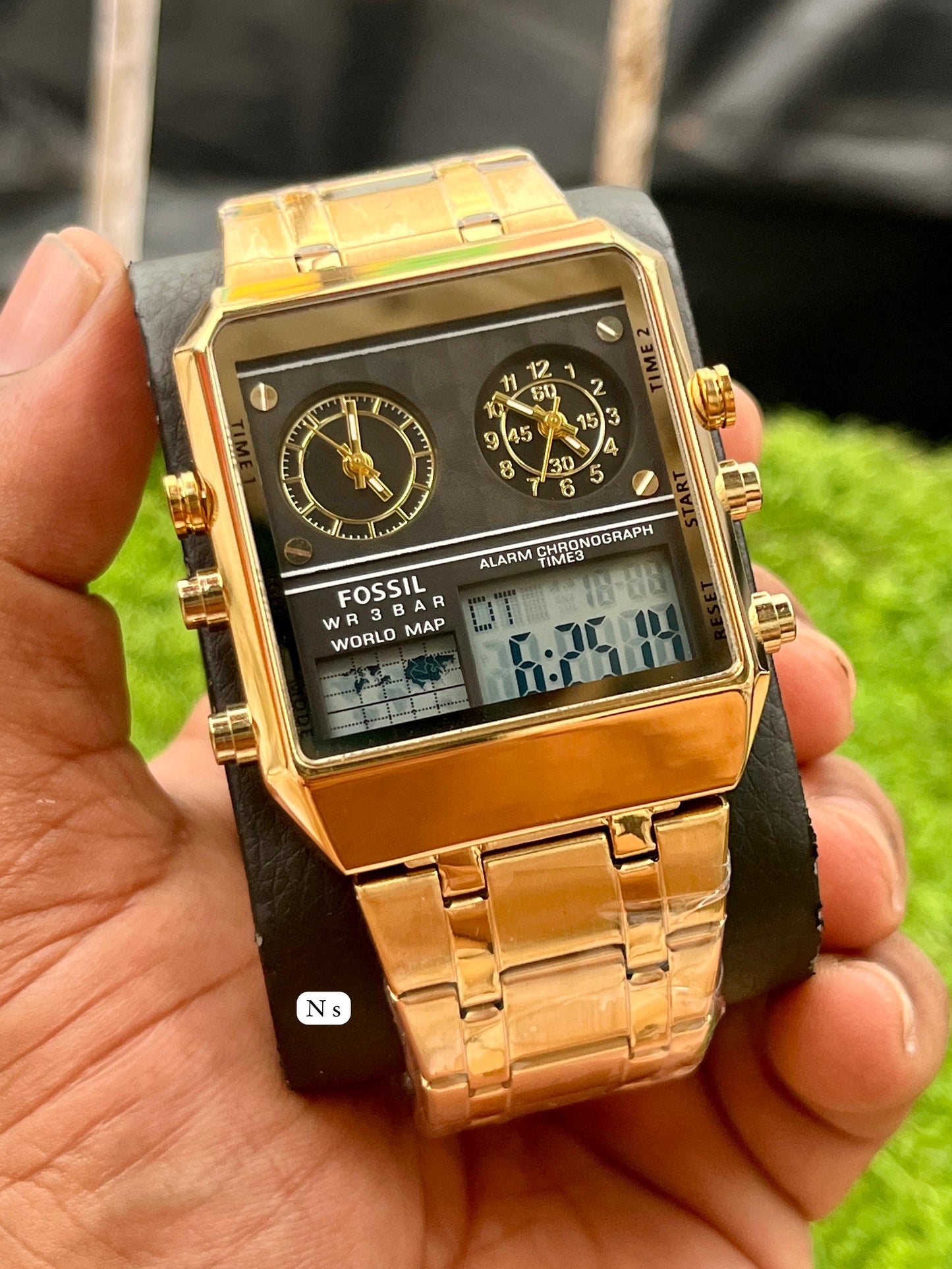 FOSSIL WATCH
