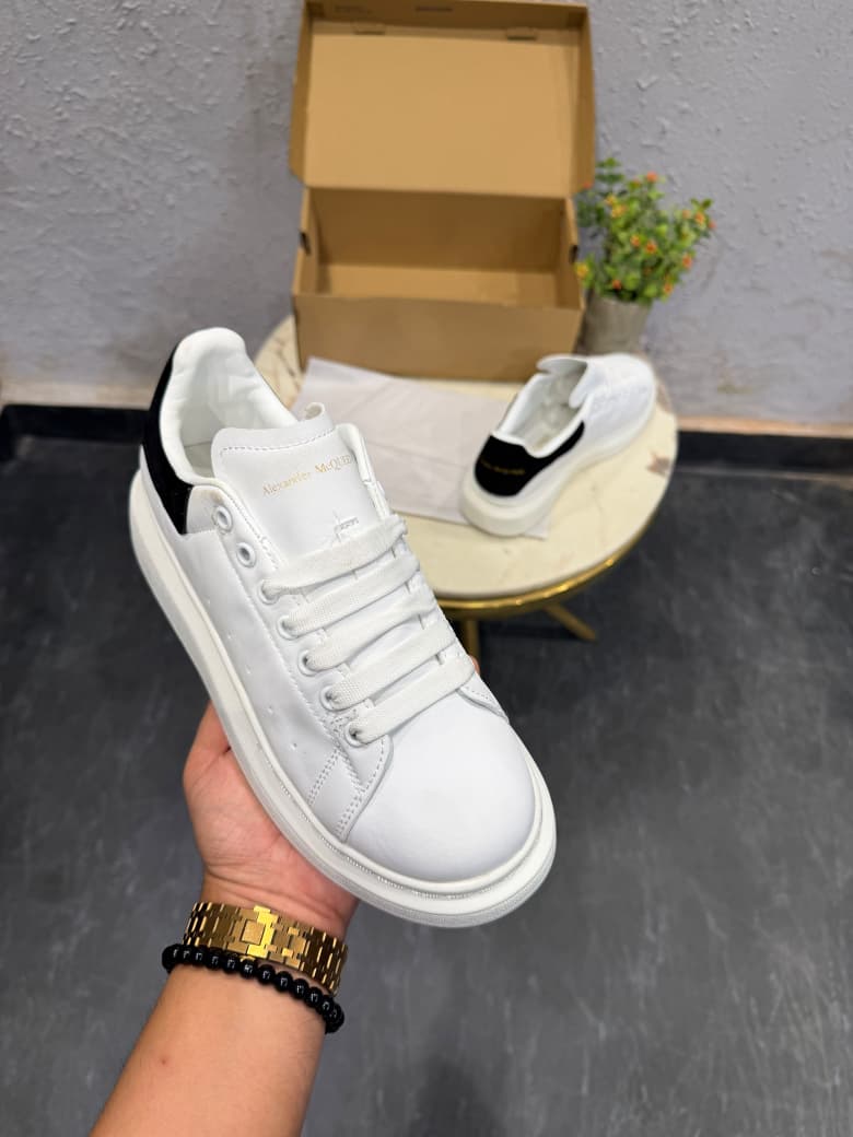ALEXANDER MQUEEN WHITE SNEAKERS