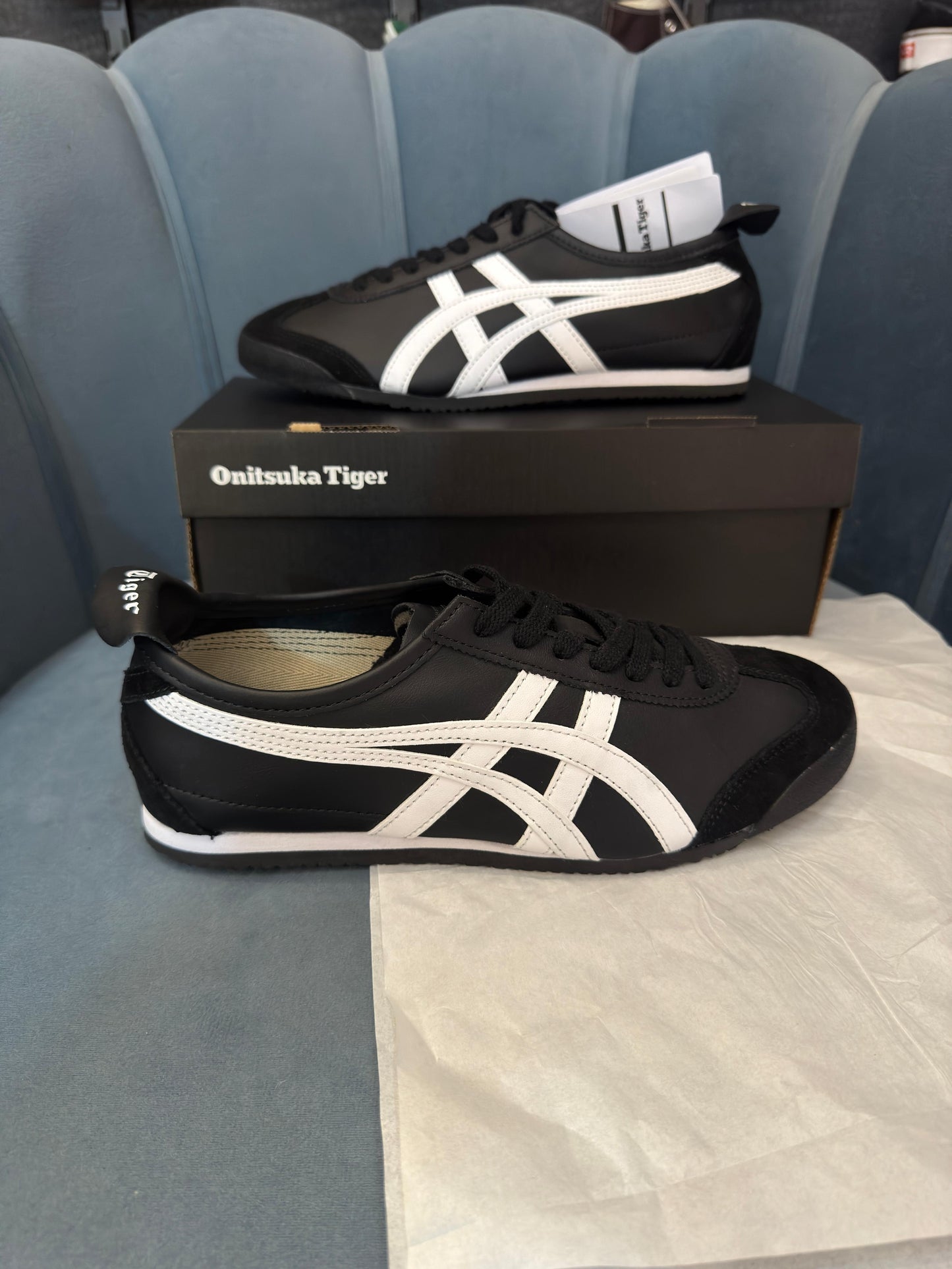 ONITSUKA  TIGER LEATHER MEXICO 66