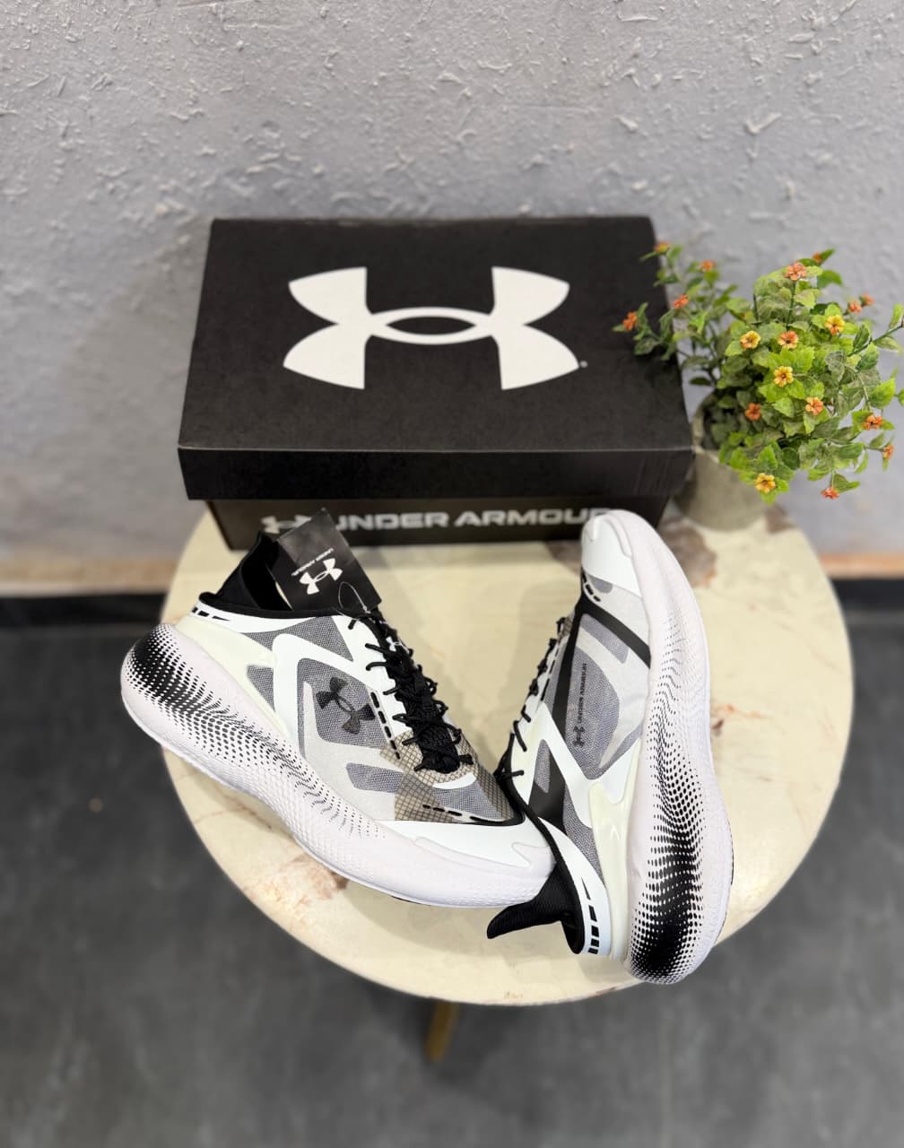 UNDER ARMOUR ECHO SLIPSPEED 4 COLORS