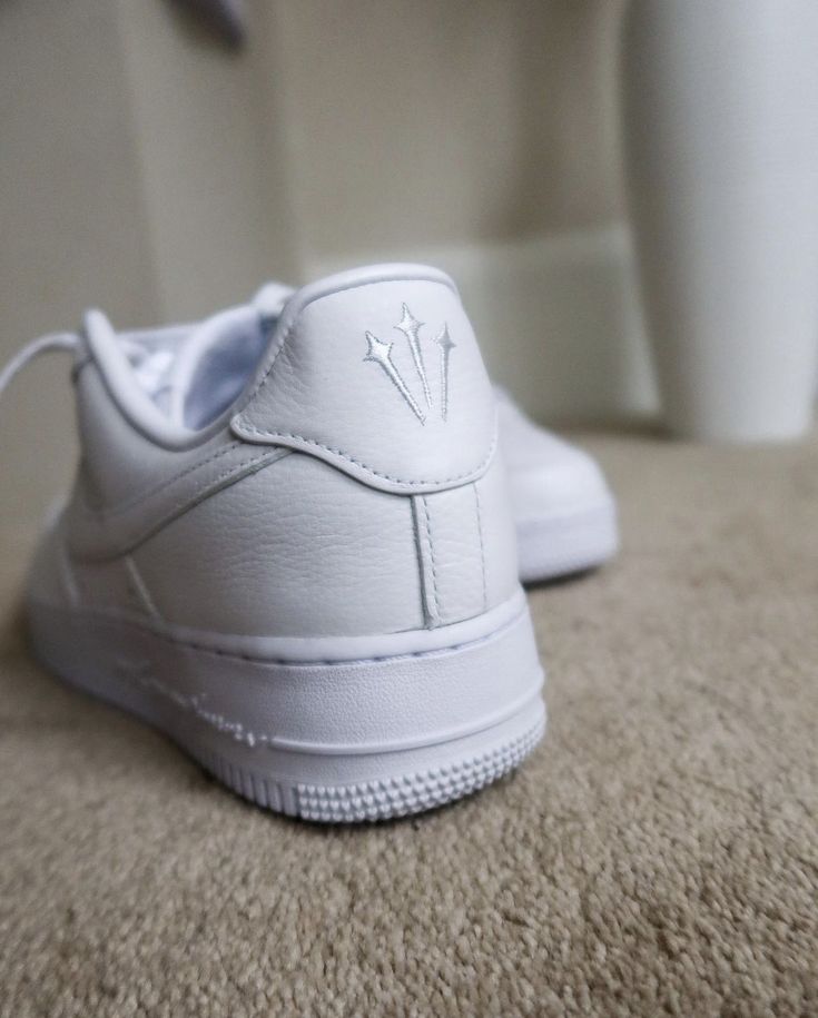 NIKE AIRFORCE 1 LOW X NOCTA