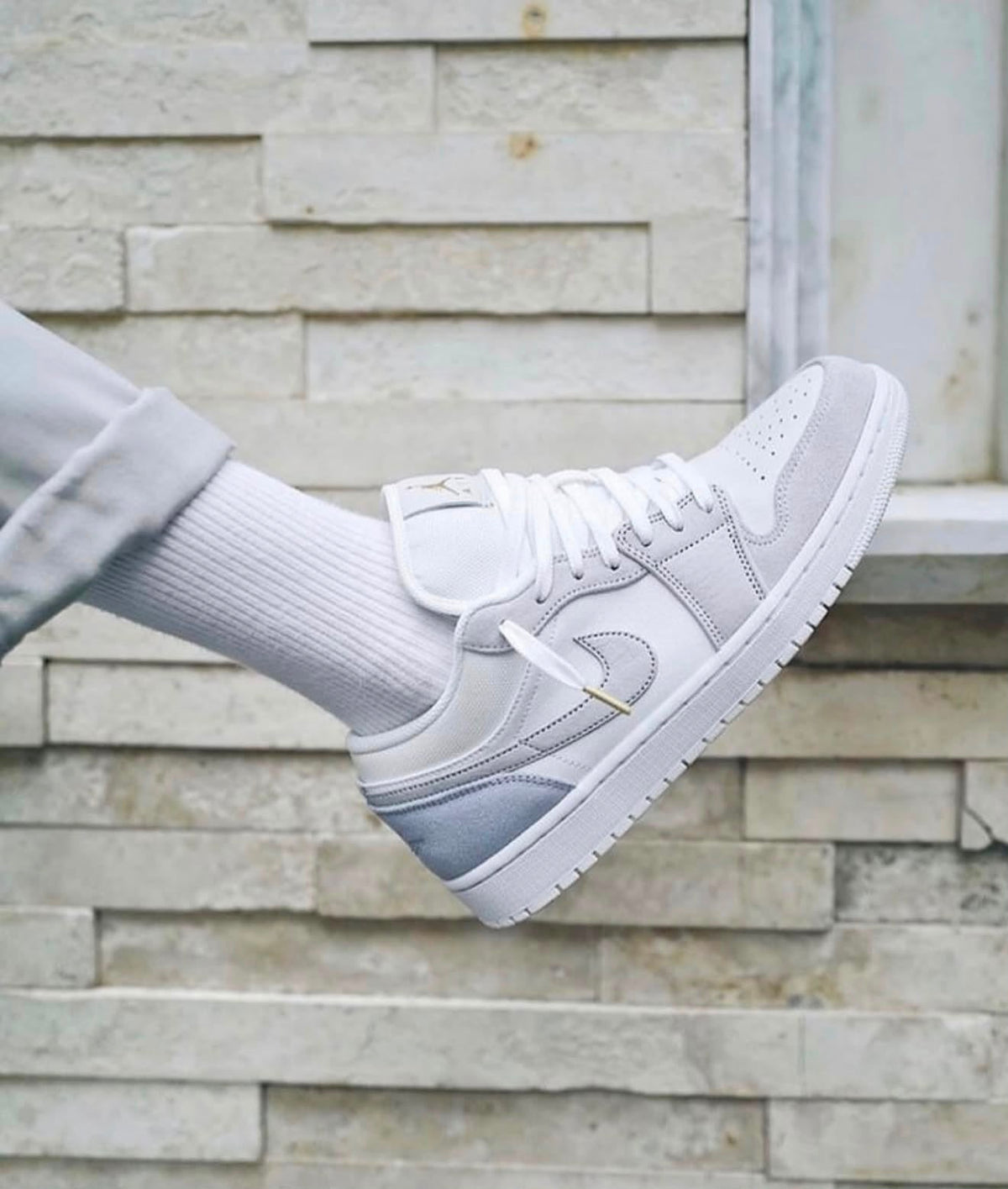 NIKE AIR JORDAN 1 PARIS LOW