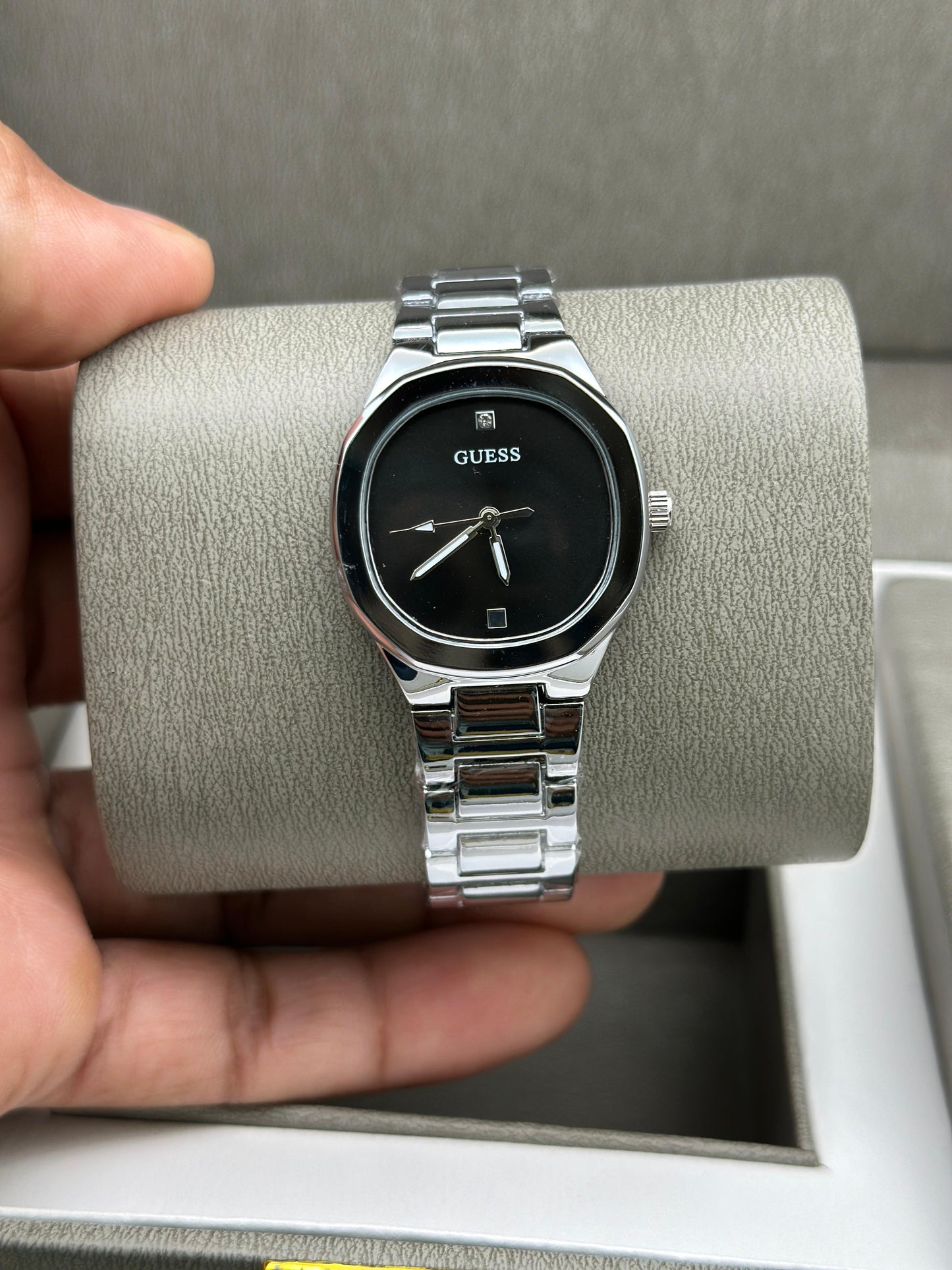 GUESS WATCH