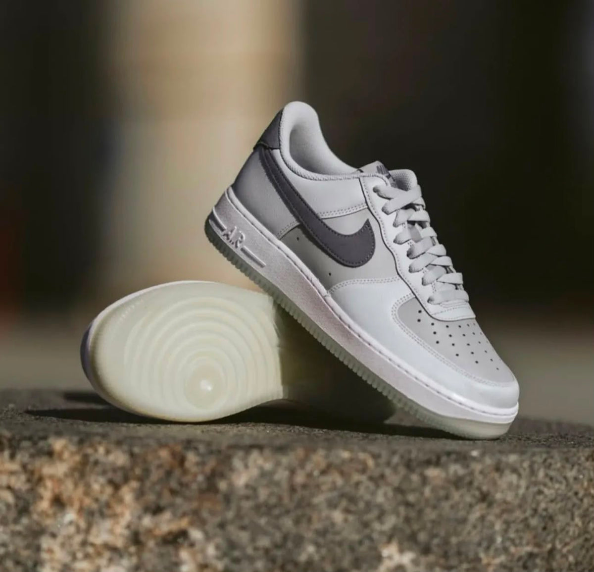 NIKE AIRFORCE 1 LOW LIGHT CARBON PURE PLATINUM