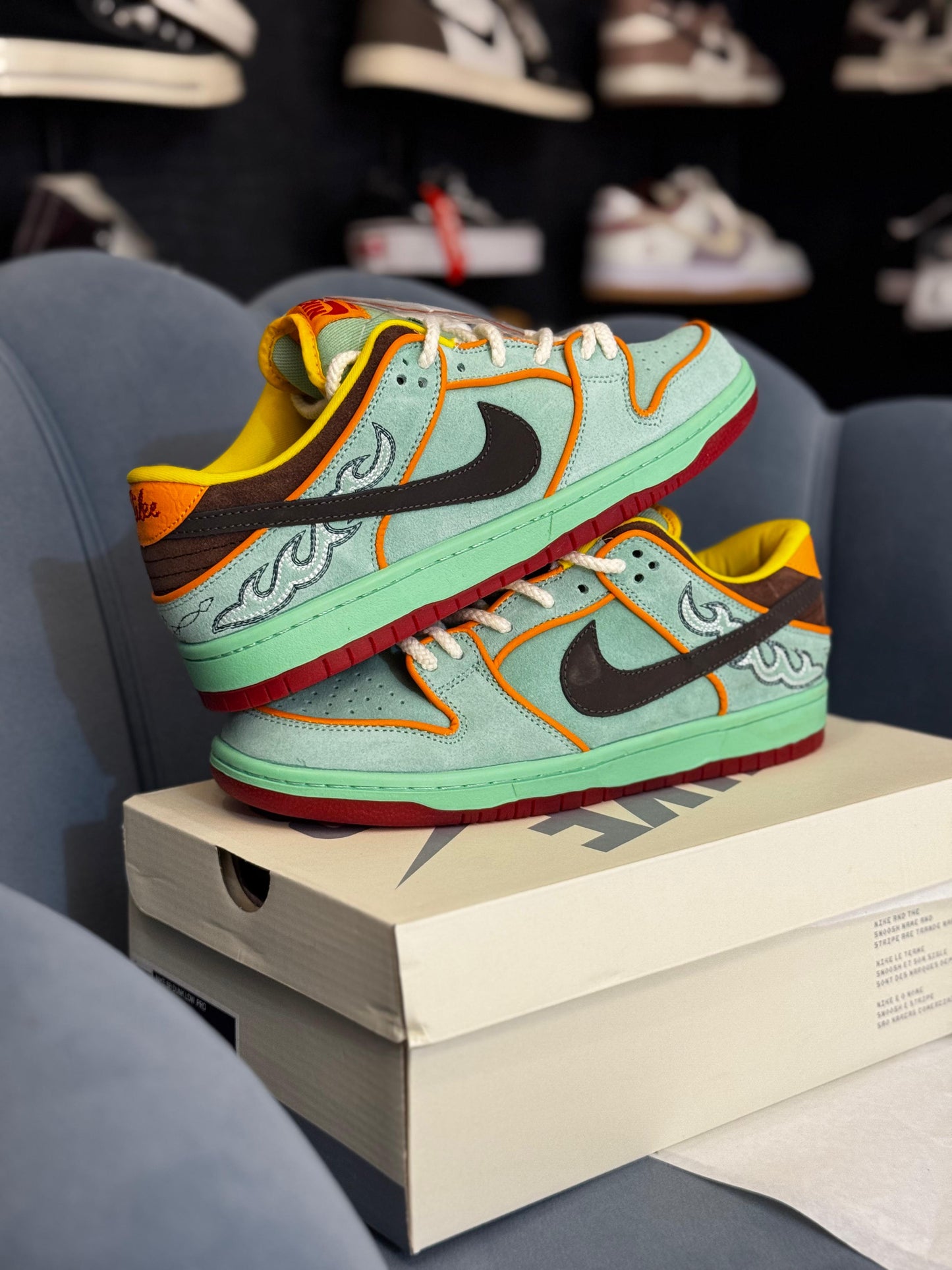NIKE SB DUNK RODEO TOURMALINE U.A
