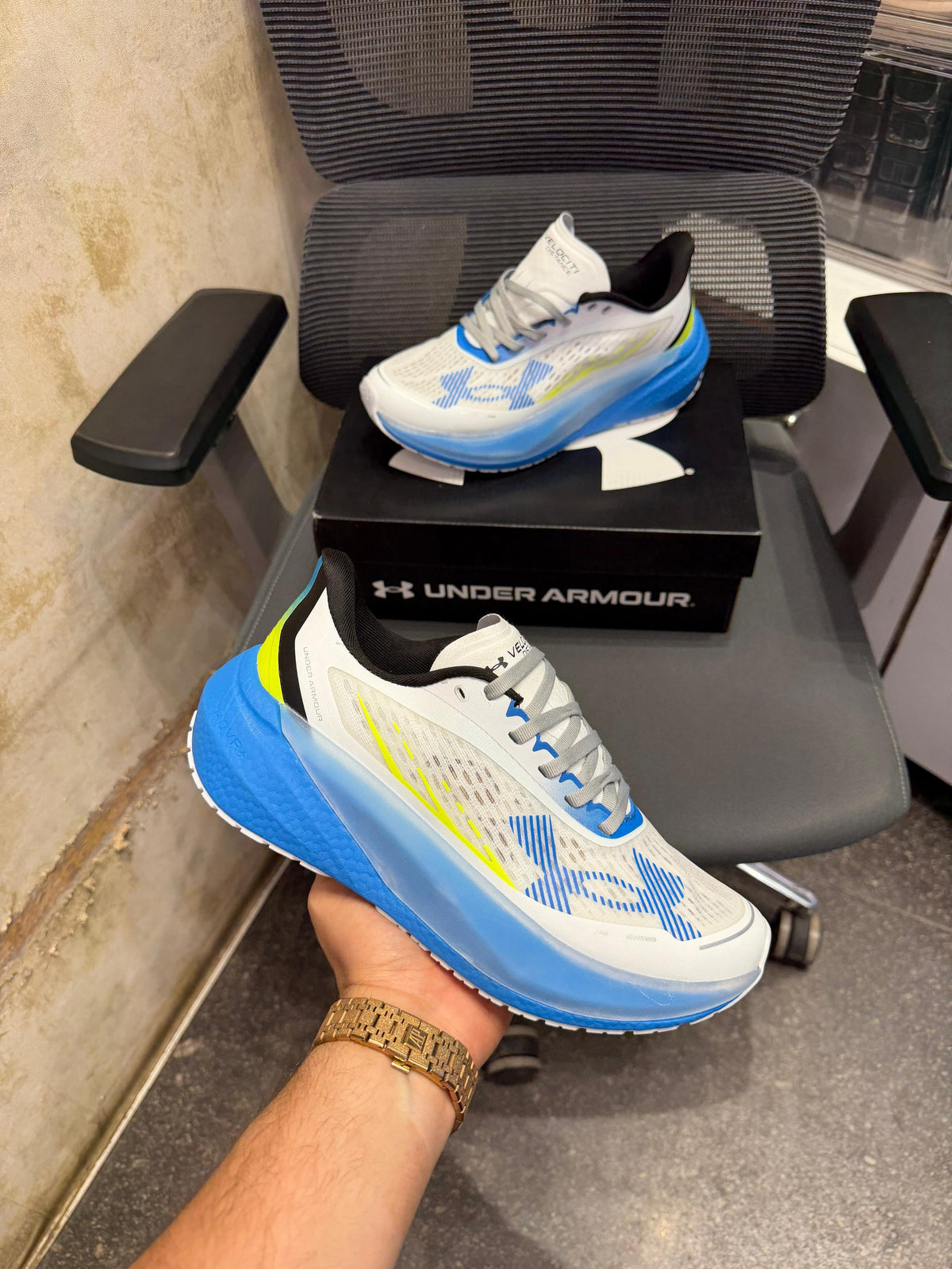 UNDER ARMOUR VELOCITY DISTANCE RUNNING WHITE
