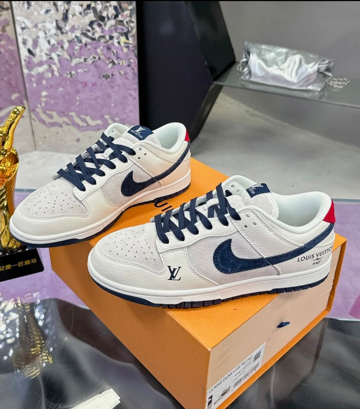LOUIS VUITTON X NIKE SB DUNK LOW NAVY