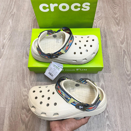 CROCS CLASSIC HIKER IKAT CLOGS