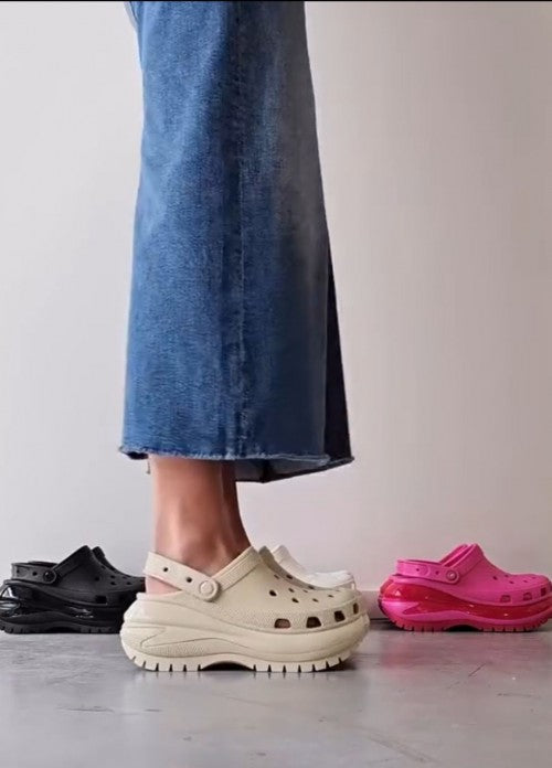 CROCS MEGA CRUSH CLASSIC CLOG