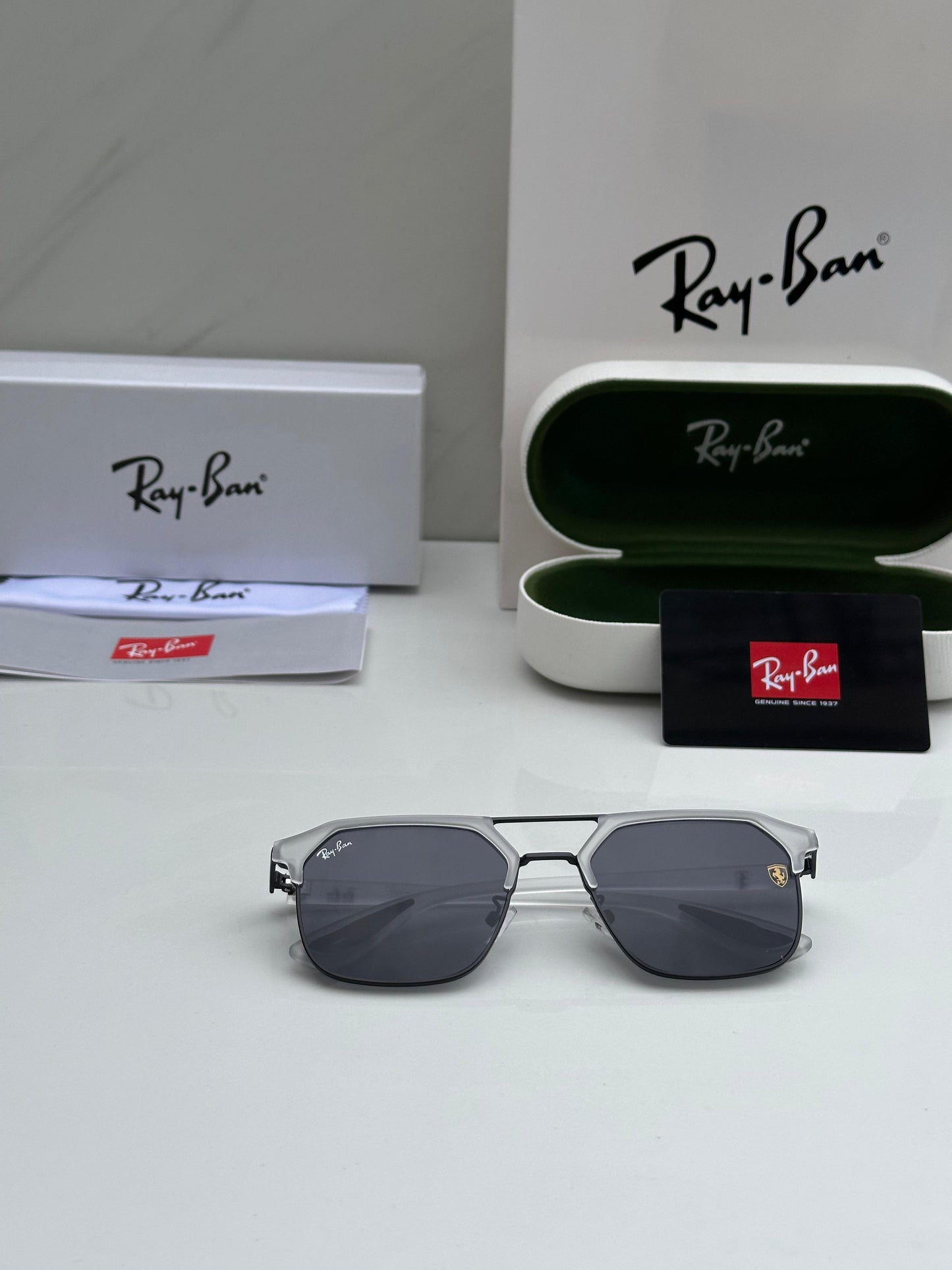 RAYBAN ICE BLACK 04