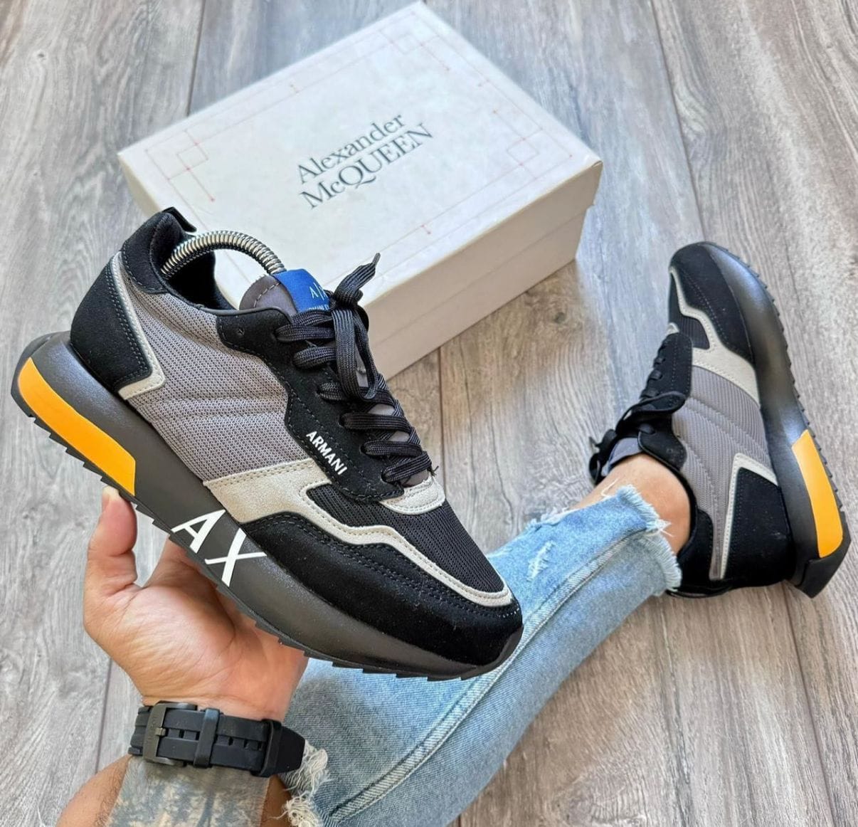 EMPORIO ARMANI SNEAKERS