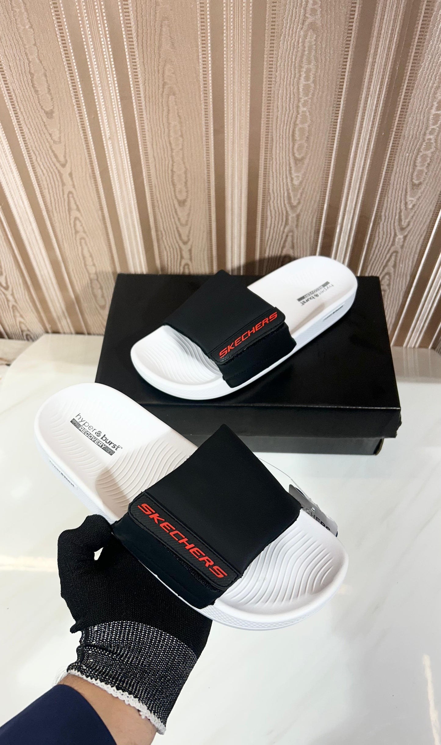 SKETCHERS HYPER BURST SLIDES