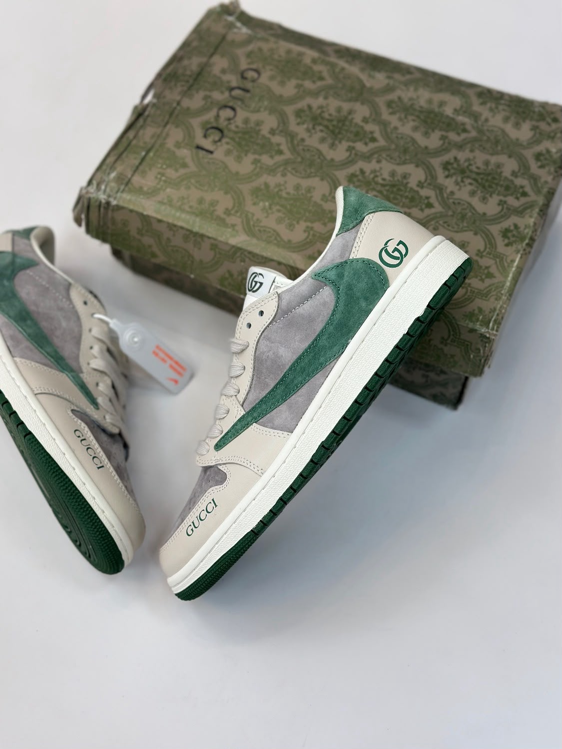 NIKE AIR JORDAN 1 X TRAVIS SCOTT GUCCI GREEN BEIGE