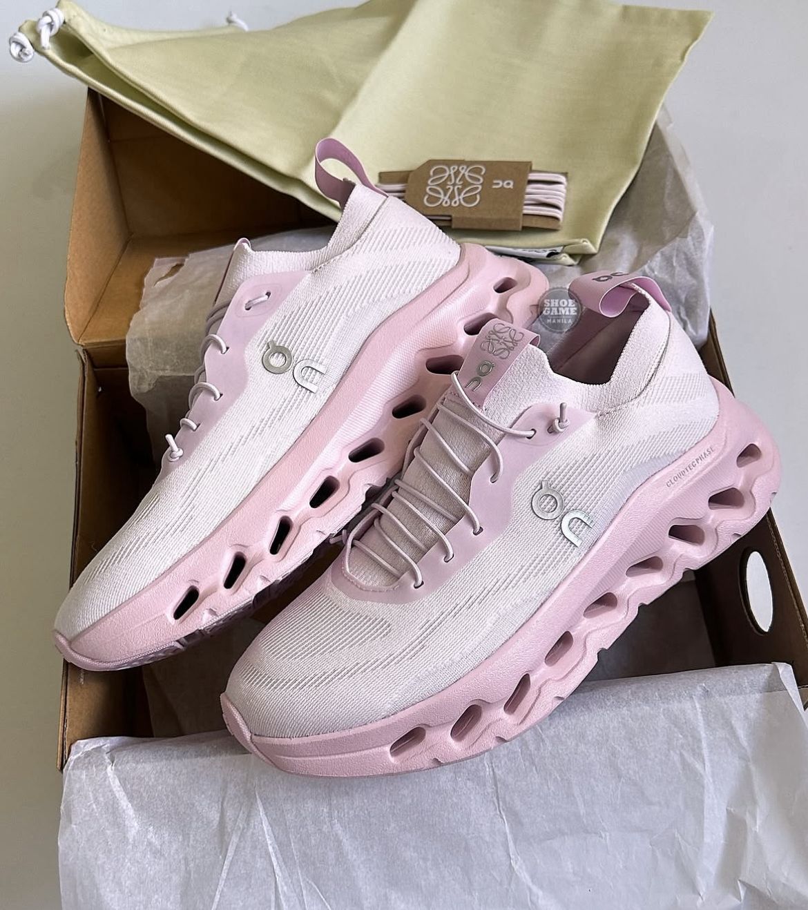 LEOWE X ON CLOUDTILT RUNNING PINK