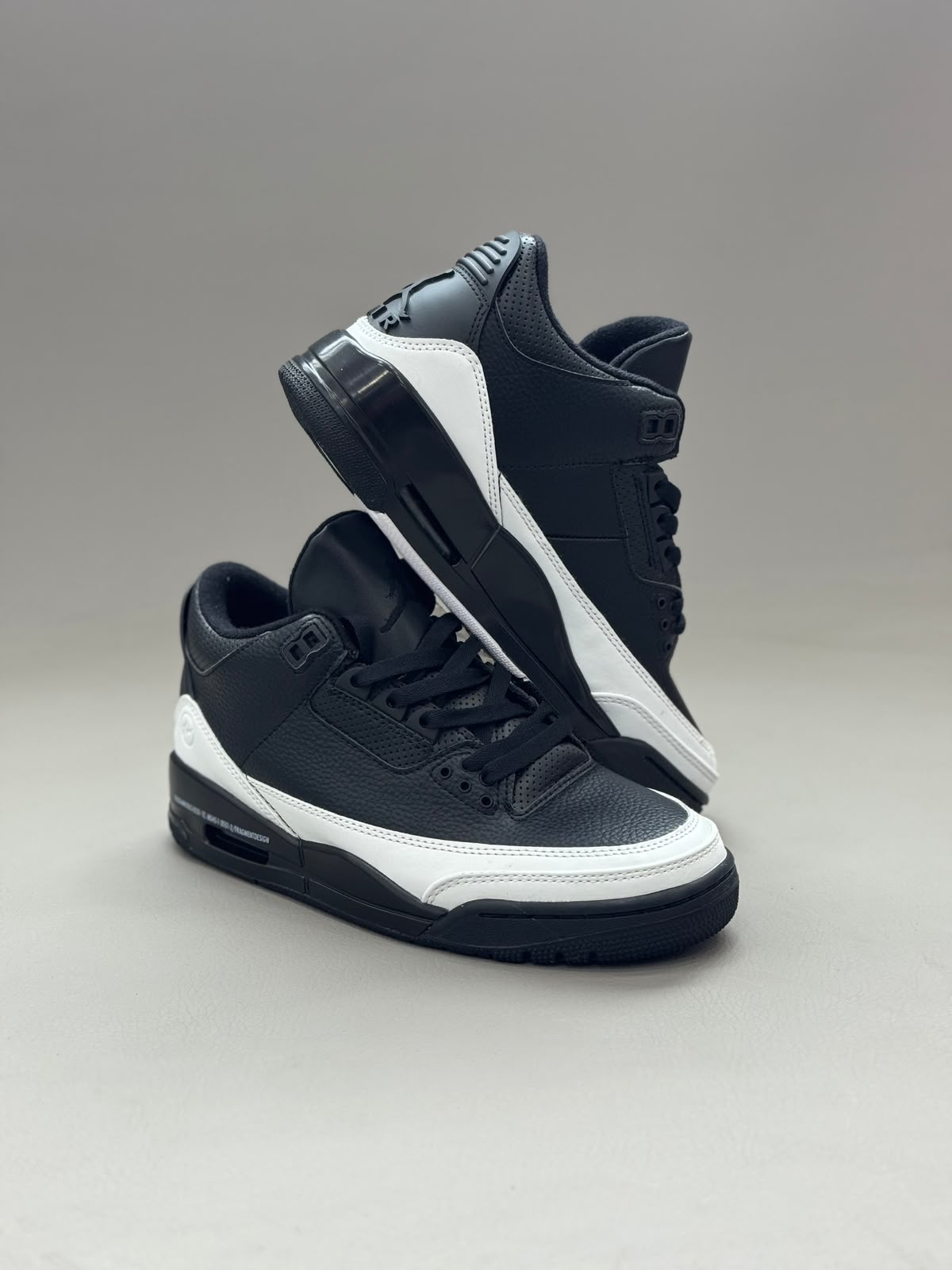 FRAGMENTS DESIGN X NIKE AIR JORDAN 3
