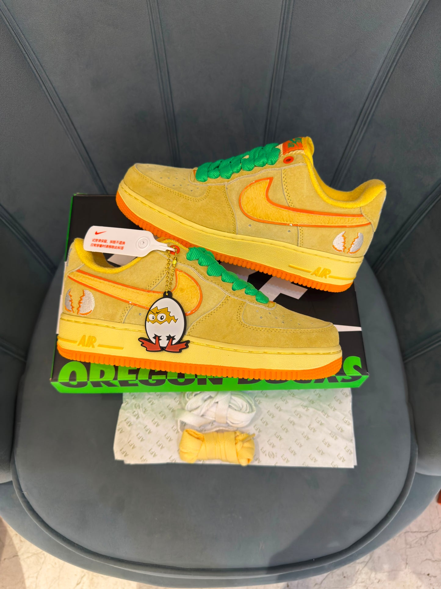 NIKE AIRFORCE x DOAF "EGG OR DUCK"