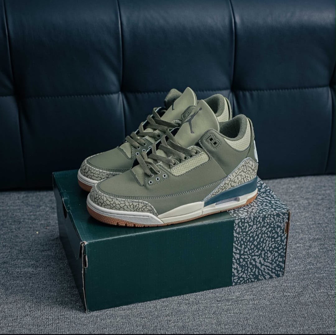 NIKE AIR JORDAN RETRO 3 MEDIUM OLIVE