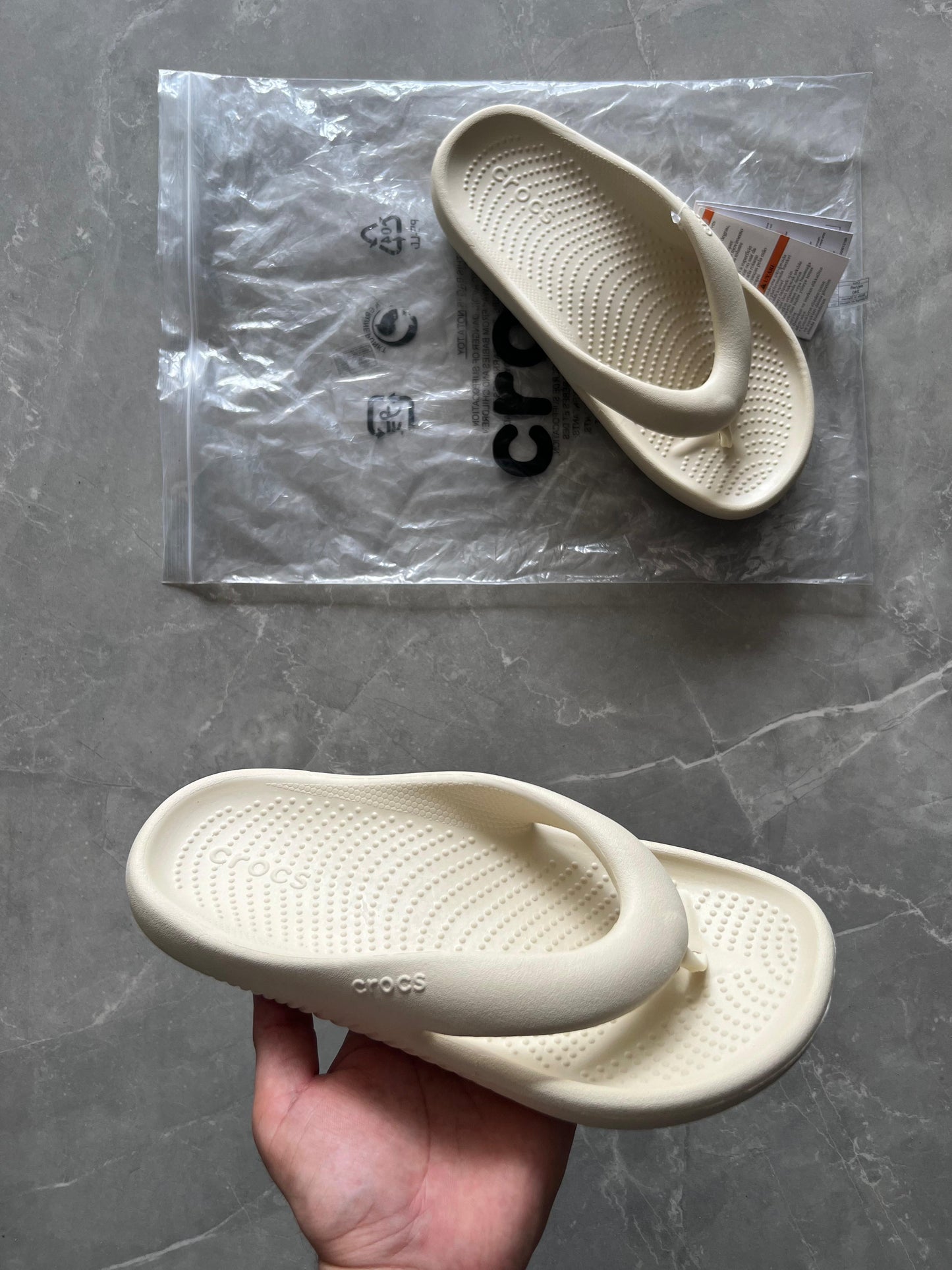 CROCS SLIDES