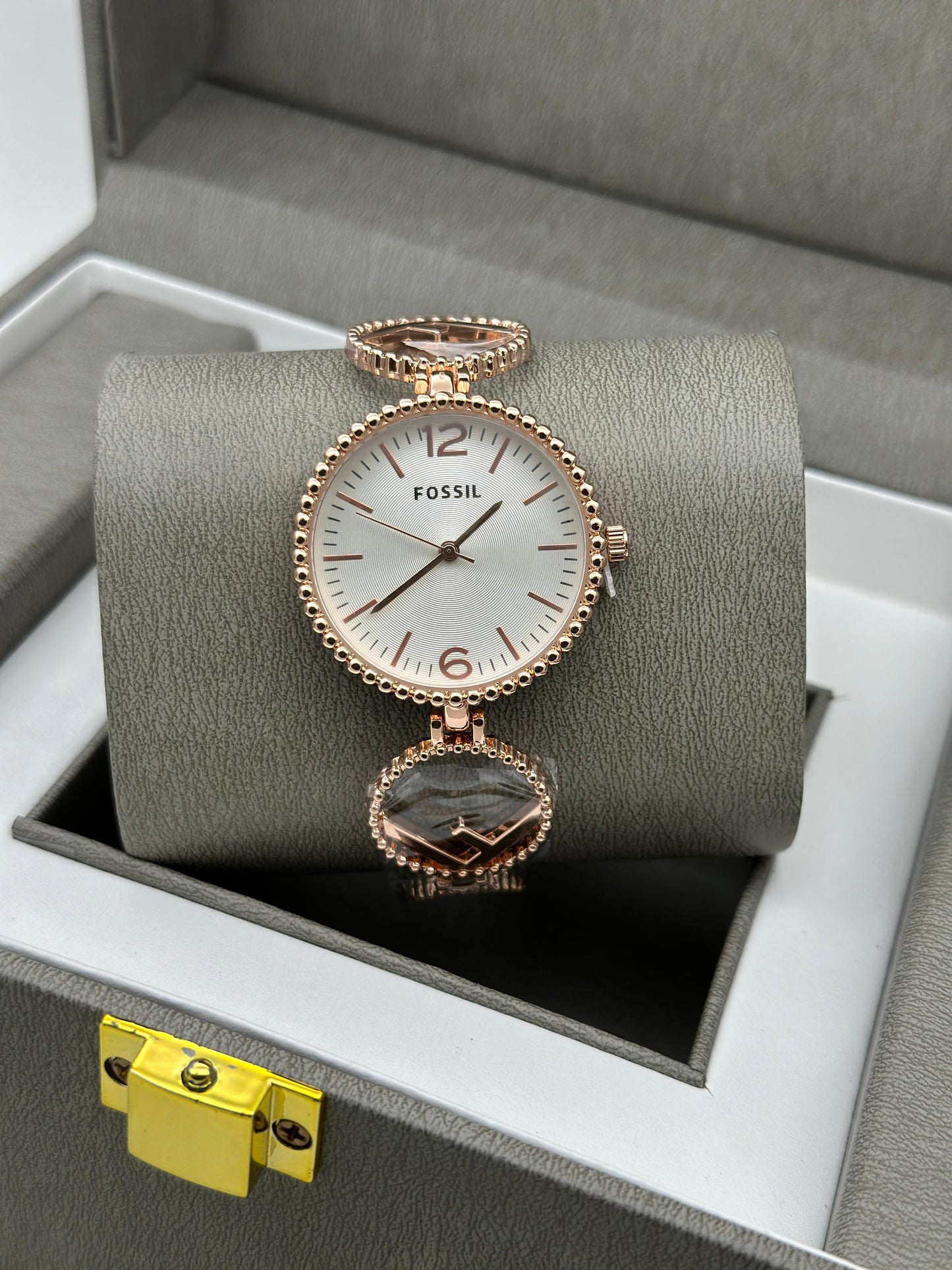FOSSIL LADIES WATCH