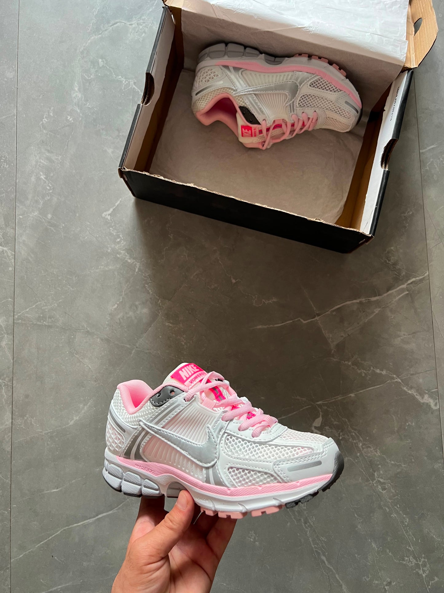 NIKE ZOOM VOMERO 5