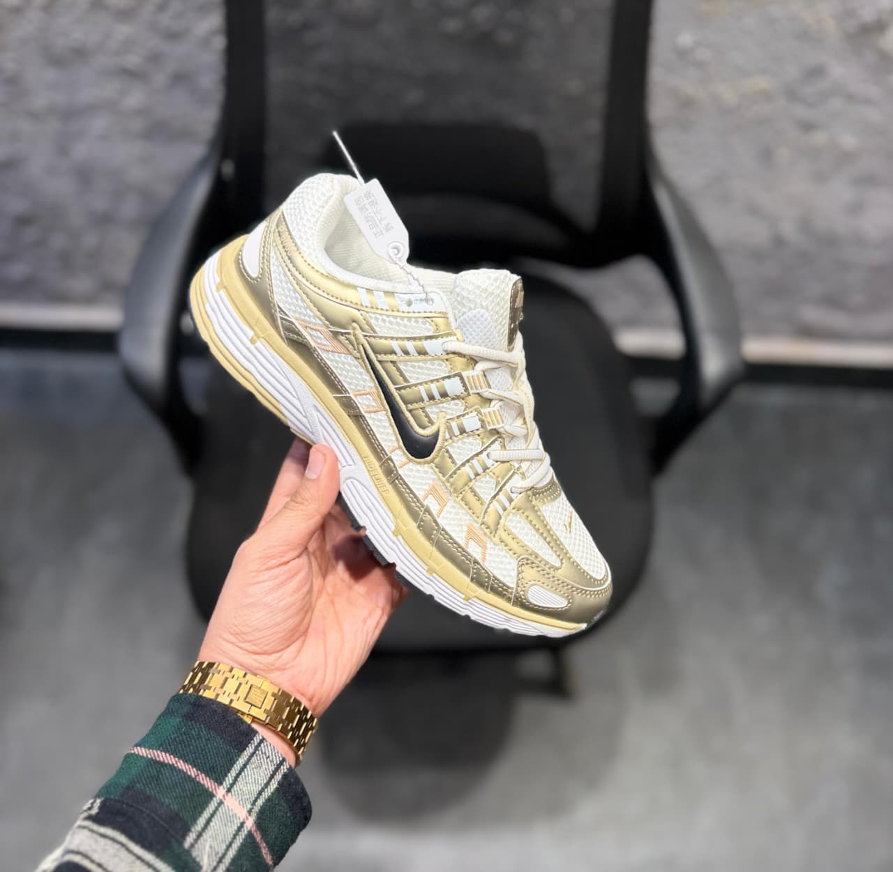 NIKE P 6000 TRAINER METALLIC GOLD