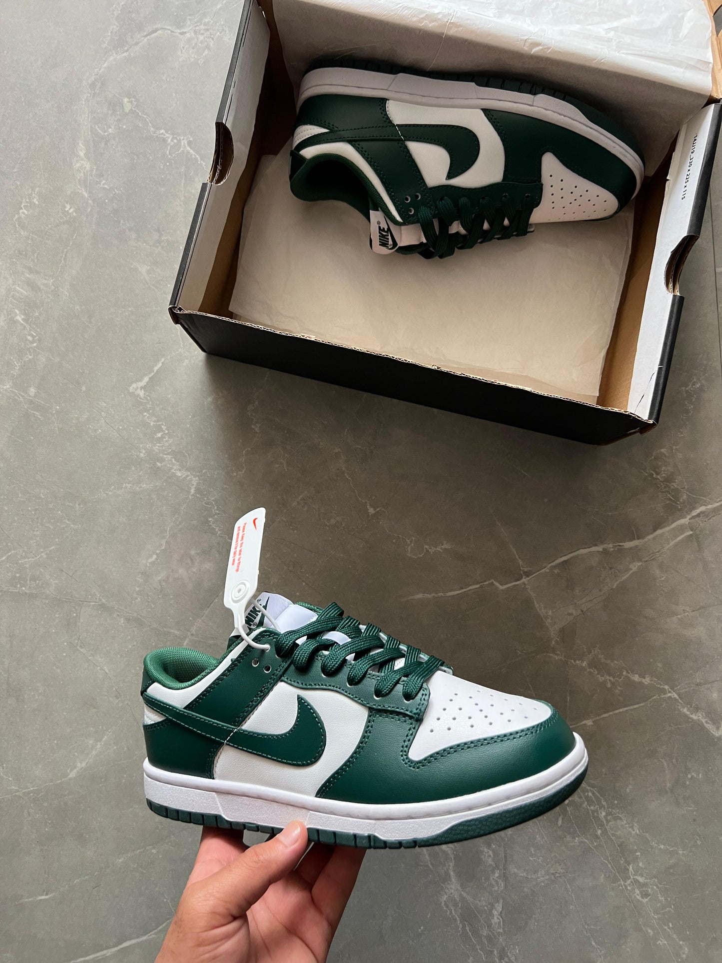 NIKE SB DUNK
