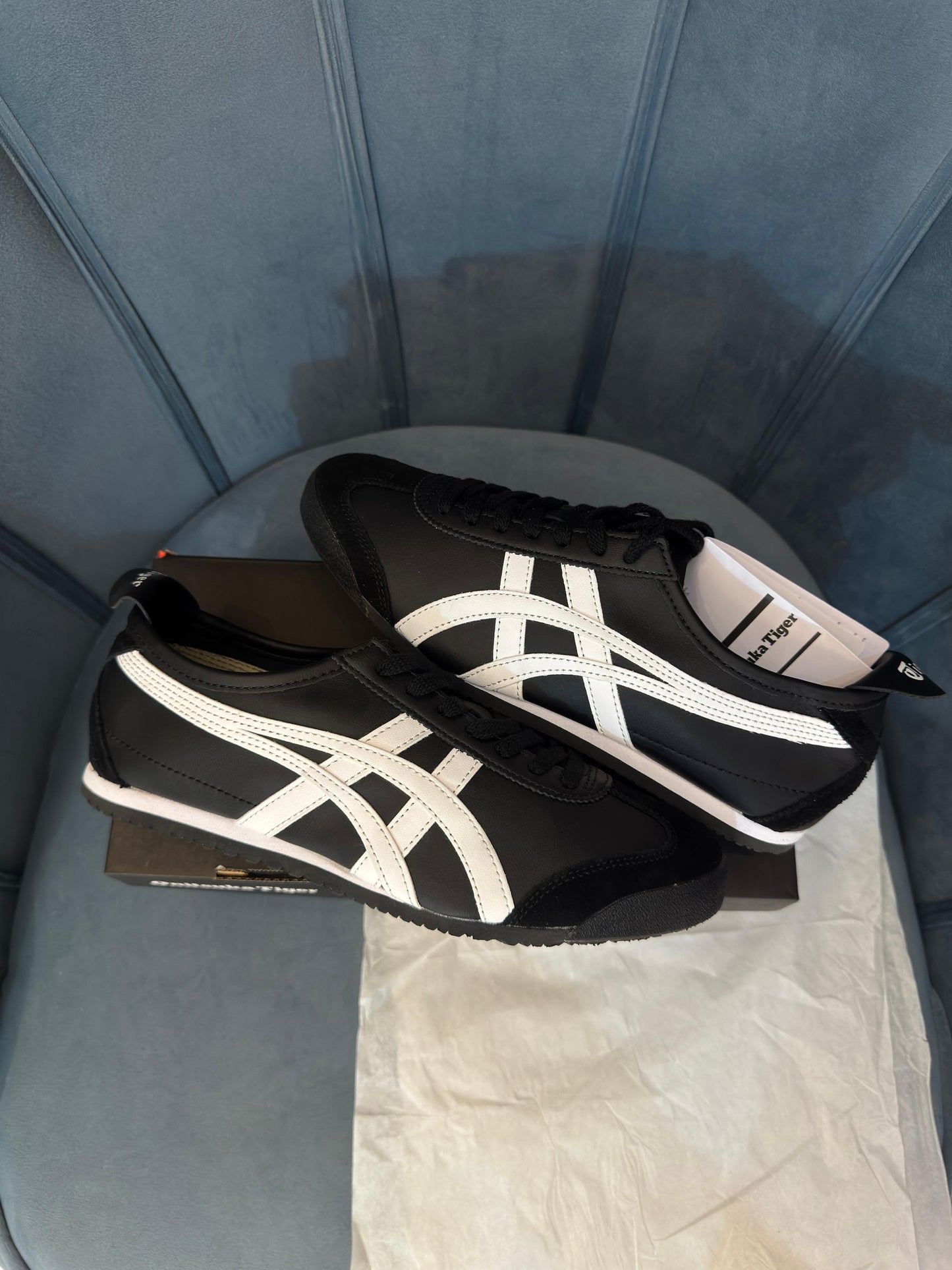 ONITSUKA  TIGER LEATHER MEXICO 66