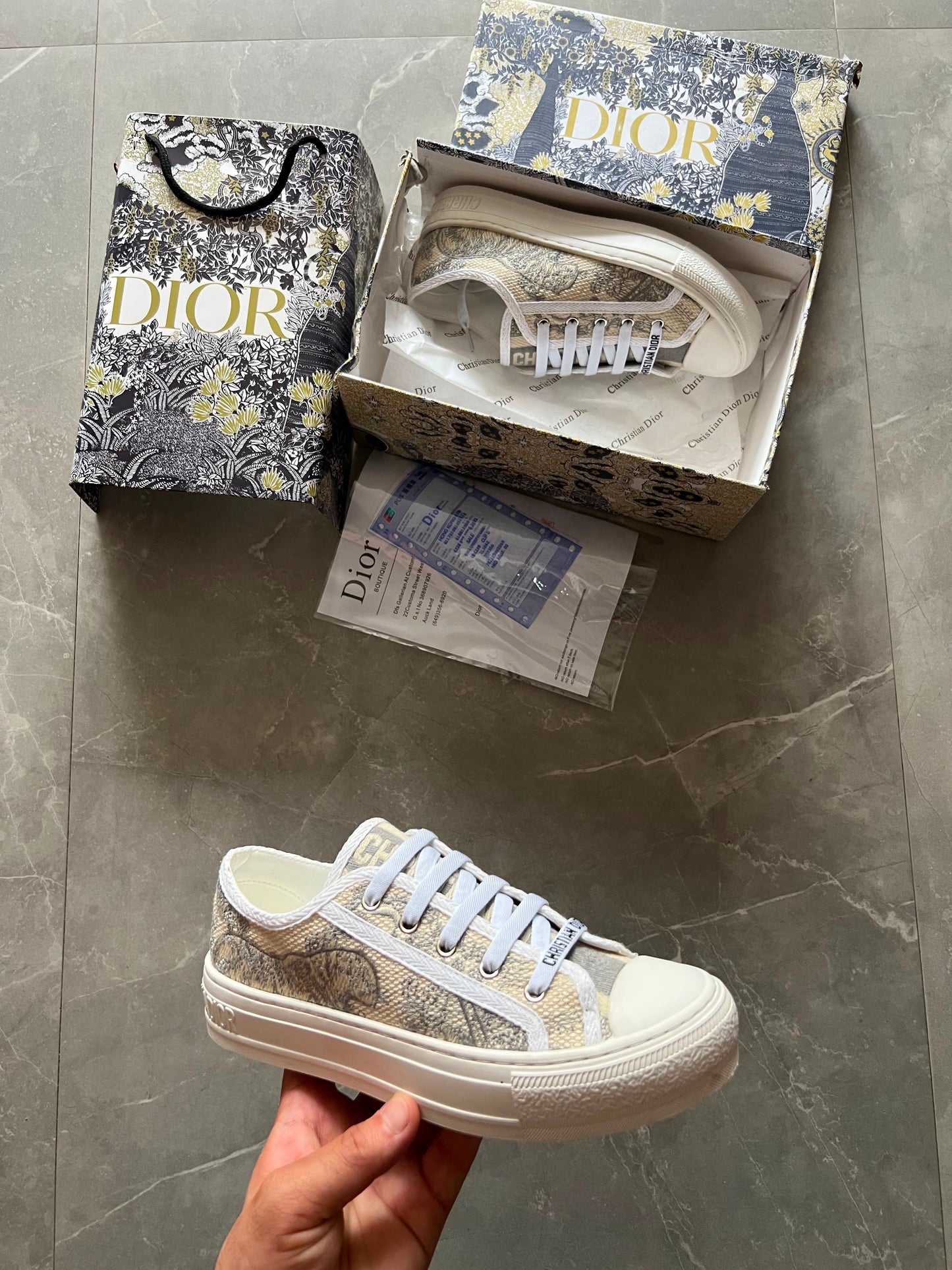 NIKE DIOR