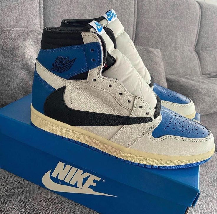JORDAN 1 RETRO HIGH FRAGMENT X TRAVIS SCOTT U.A